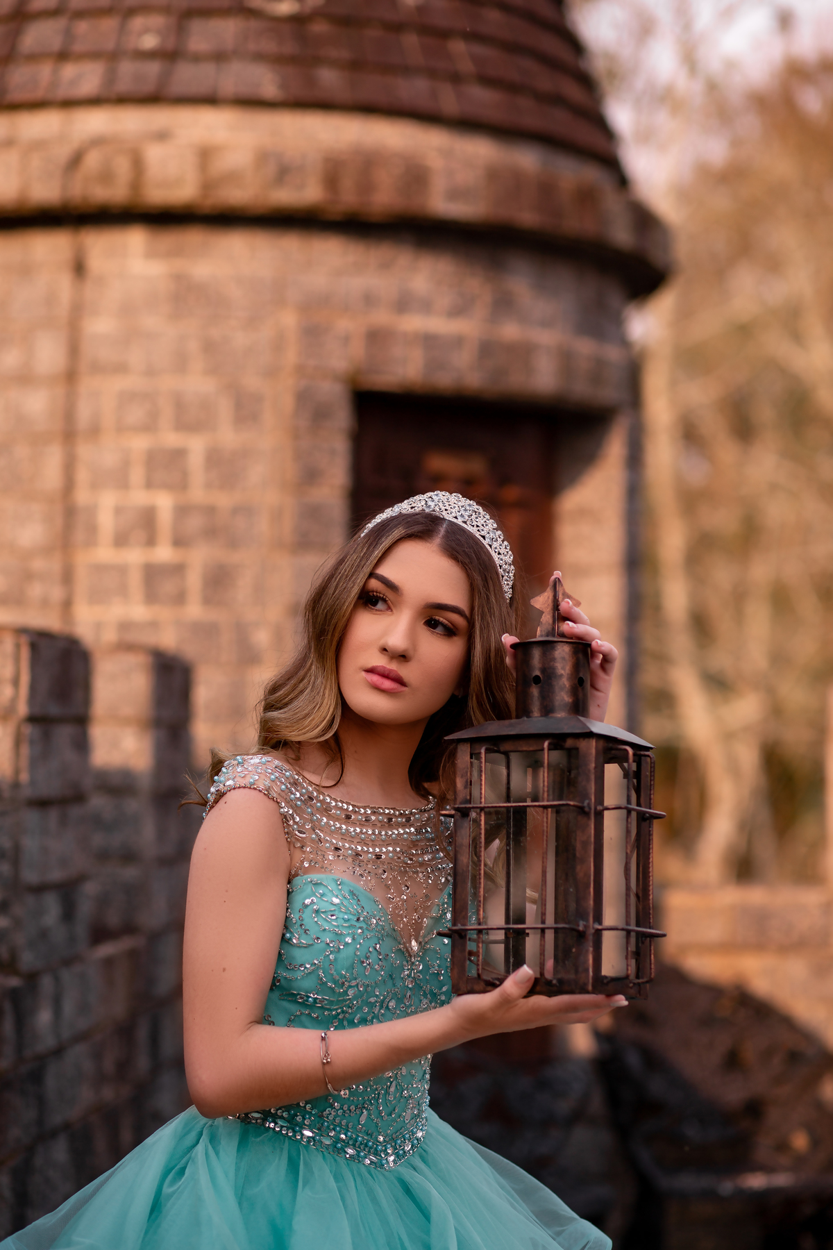 pista, skate, grafite, Criciuma, Princesa, vestido noivas e casais, Castelo em Cocal do Sul, Criciuma, Ararangua, Florianópolis, 15 anos, debutante, street, foto, fotografa, fumaça colorida, natureza, Gramado, Serra gaúcha