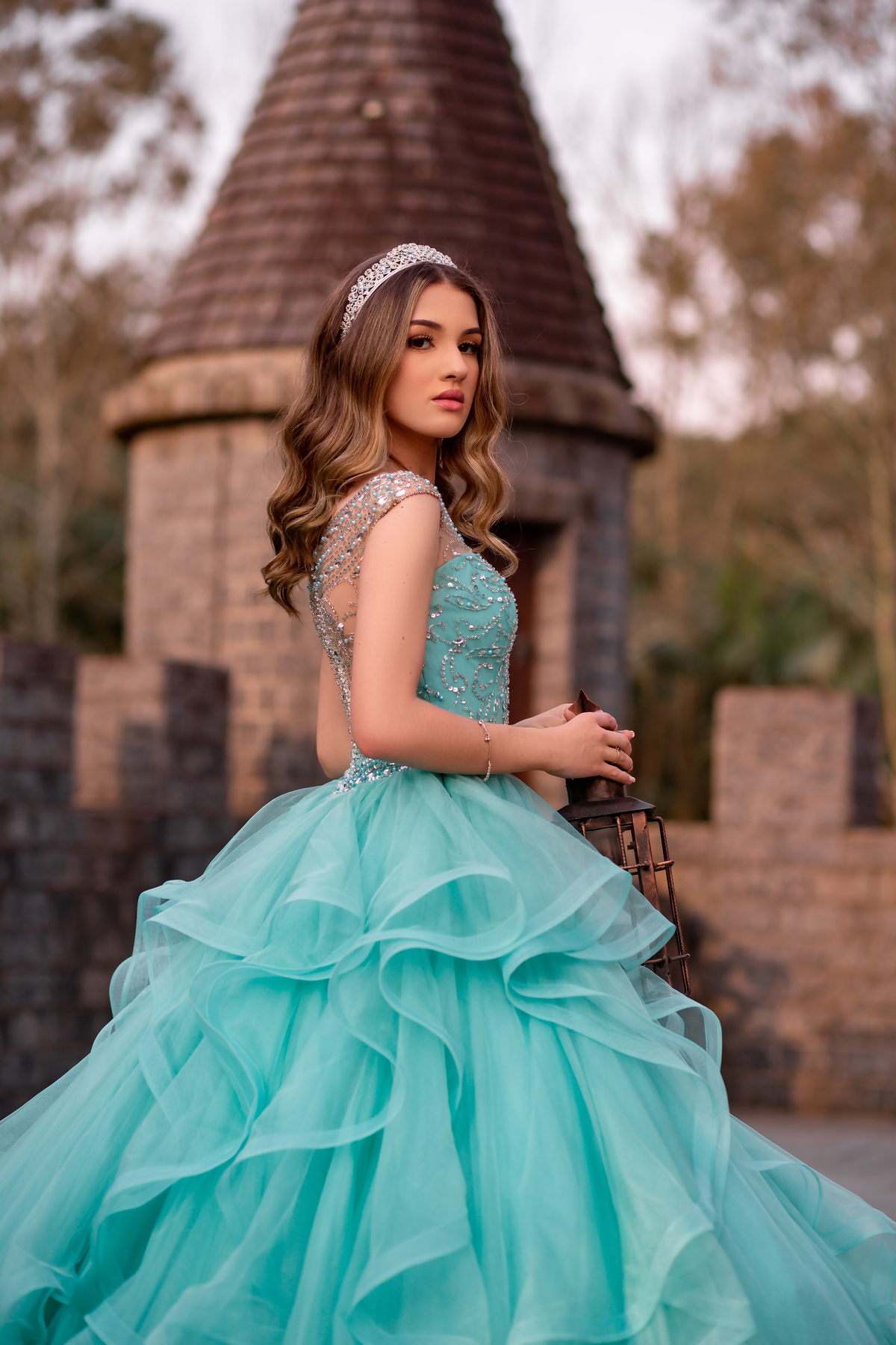 pista, skate, grafite, Criciuma, Princesa, vestido noivas e casais, Castelo em Cocal do Sul, Criciuma, Ararangua, Florianópolis, 15 anos, debutante, street, foto, fotografa, fumaça colorida, natureza, Gramado, Serra gaúcha