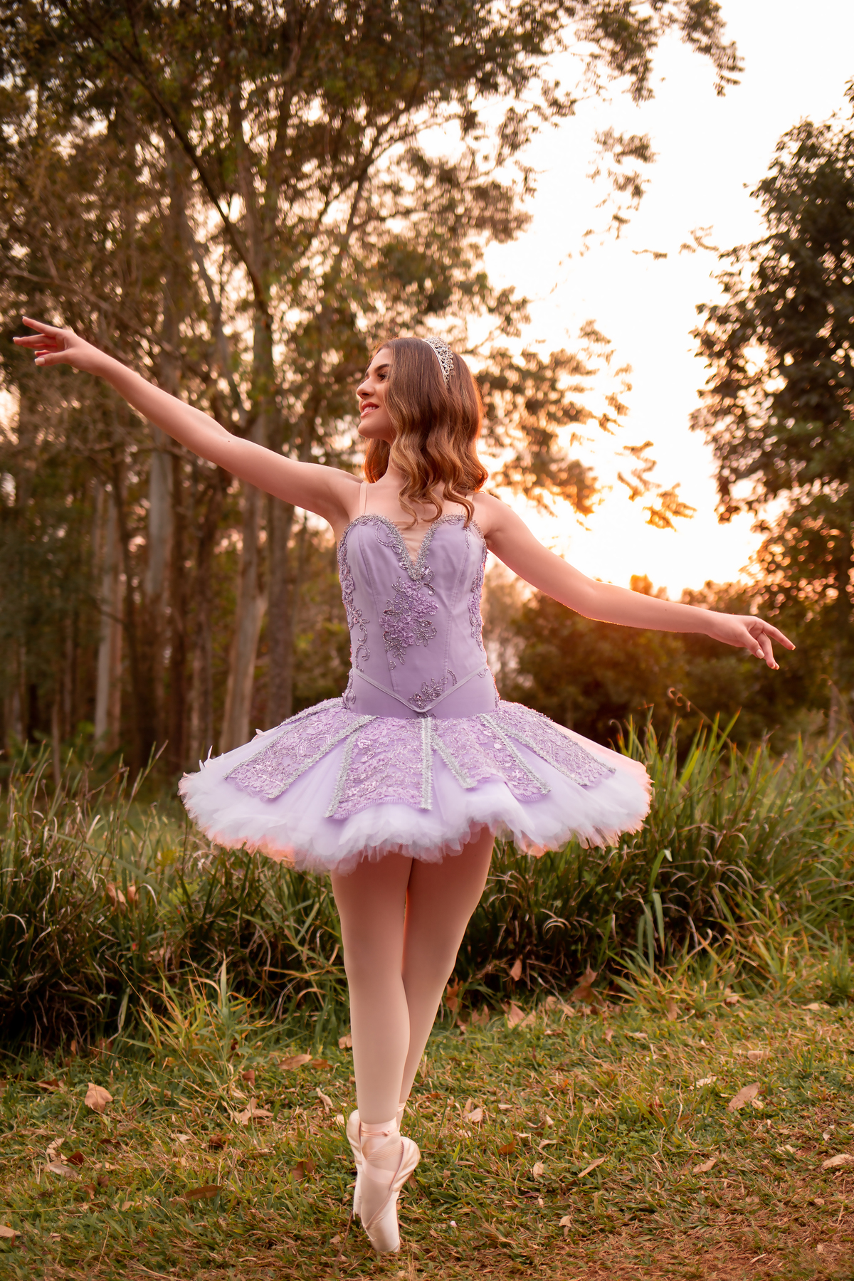 ballet, balé, plie, sapatilha, Criciuma, Princesa, vestido noivas e casais, Castelo em Cocal do Sul, Criciuma, Ararangua, Florianópolis, 15 anos, debutante, street, foto, fotografa, fumaça colorida, natureza, Gramado, Serra gaúcha