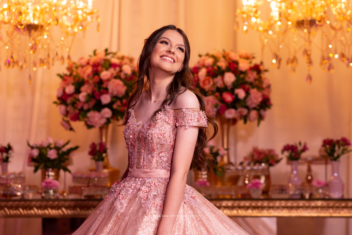 fotografia de 15, debutante, festa de 15, vestido, fotos de 15 anos, book dos 15, brinde, balada, making ok, mareblu, forquilhinhas, criciuma, ararangua