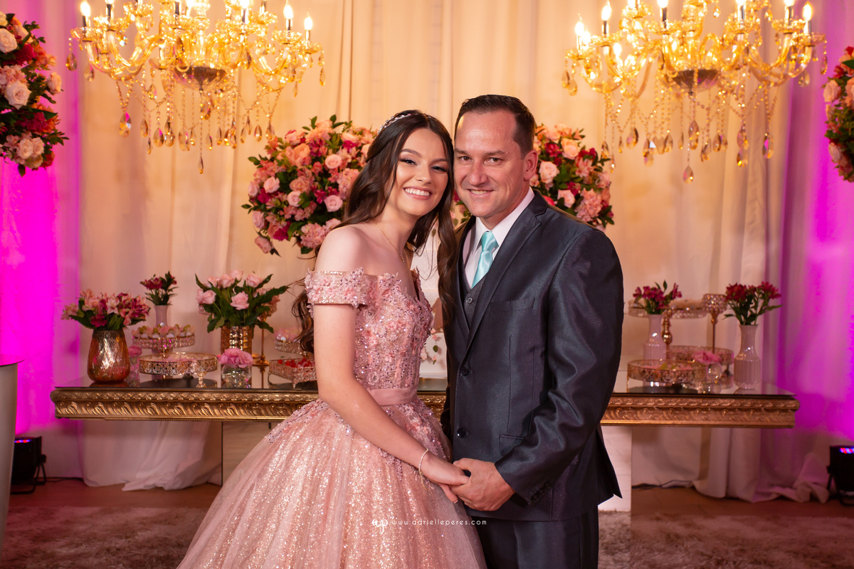 fotografia de 15, debutante, festa de 15, vestido, fotos de 15 anos, book dos 15, brinde, balada, making ok, mareblu, forquilhinhas, criciuma, ararangua