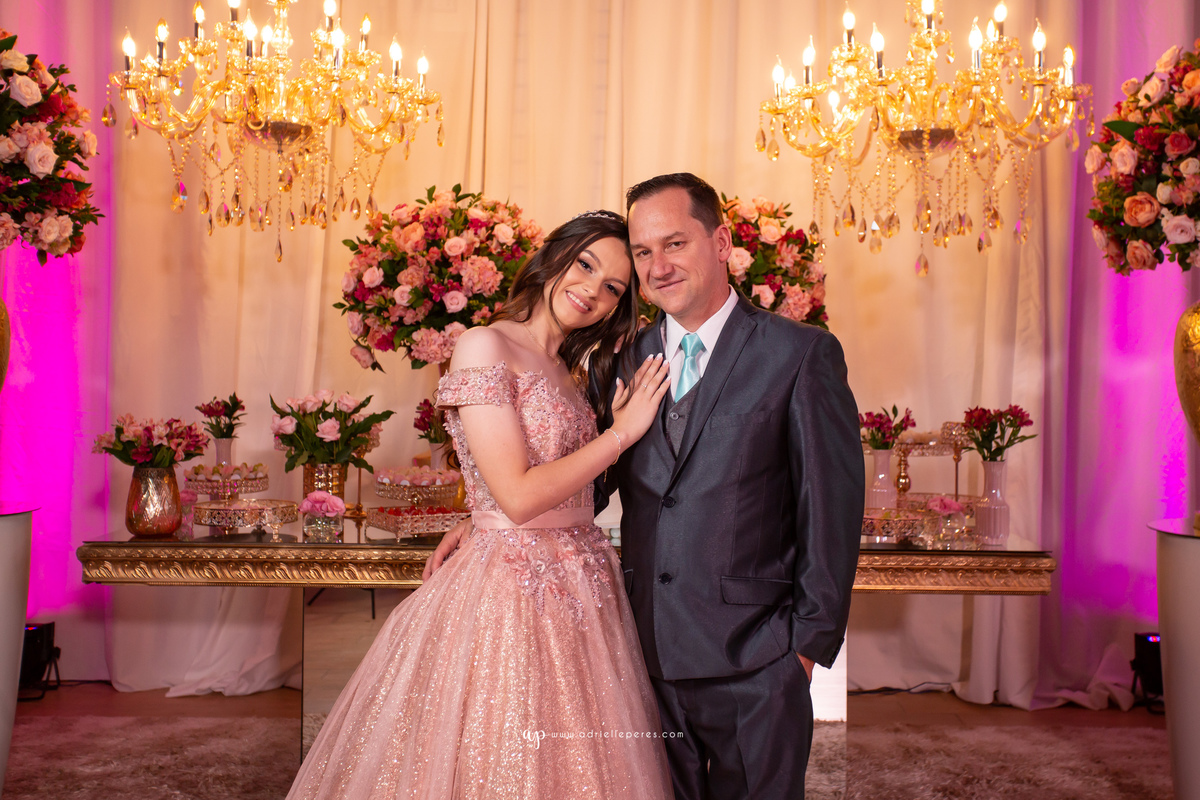 fotografia de 15, debutante, festa de 15, vestido, fotos de 15 anos, book dos 15, brinde, balada, making ok, mareblu, forquilhinhas, criciuma, ararangua