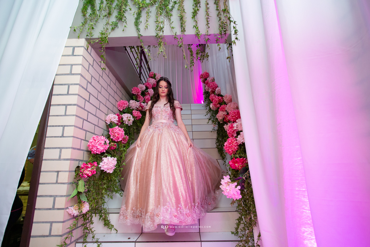 fotografia de 15, debutante, festa de 15, vestido, fotos de 15 anos, book dos 15, brinde, balada, making ok, mareblu, forquilhinhas, criciuma, ararangua