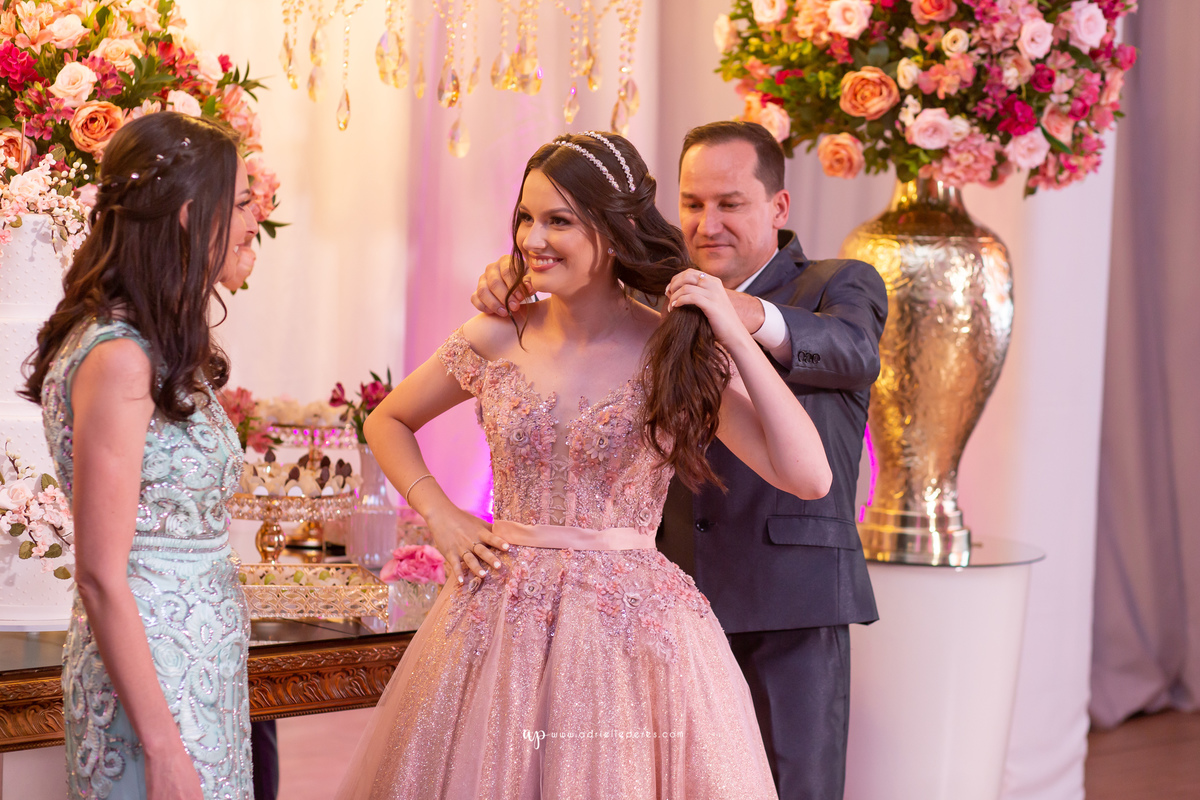 fotografia de 15, debutante, festa de 15, vestido, fotos de 15 anos, book dos 15, brinde, balada, making ok, mareblu, forquilhinhas, criciuma, ararangua