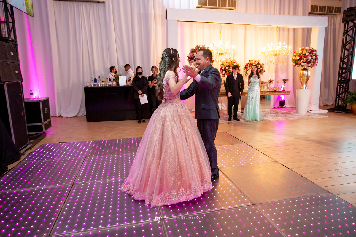 fotografia de 15, debutante, festa de 15, vestido, fotos de 15 anos, book dos 15, brinde, balada, making ok, mareblu, forquilhinhas, criciuma, ararangua