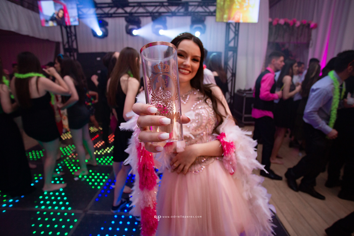 fotografia de 15, debutante, festa de 15, vestido, fotos de 15 anos, book dos 15, brinde, balada, making ok, mareblu, forquilhinhas, criciuma, ararangua