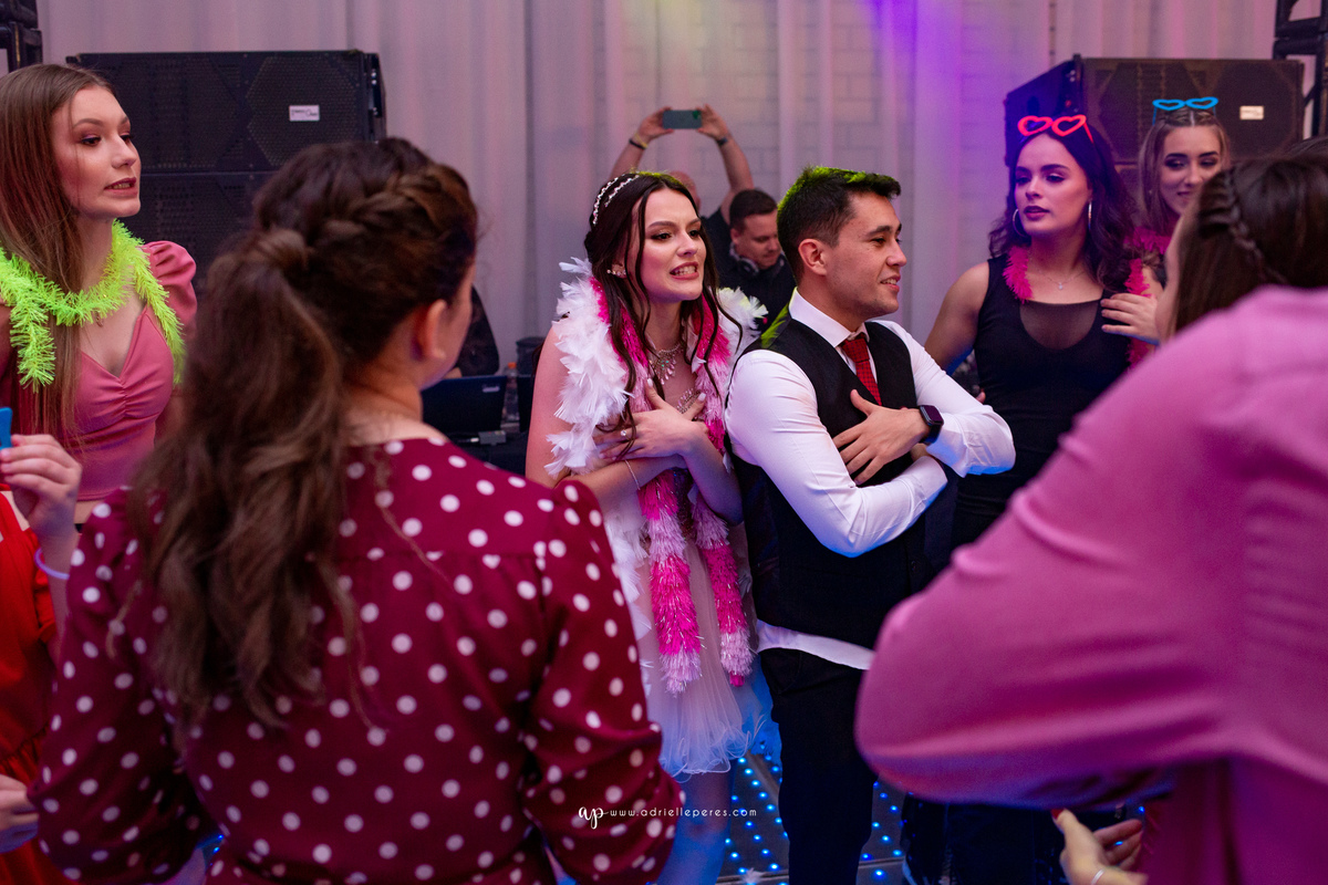 fotografia de 15, debutante, festa de 15, vestido, fotos de 15 anos, book dos 15, brinde, balada, making ok, mareblu, forquilhinhas, criciuma, ararangua