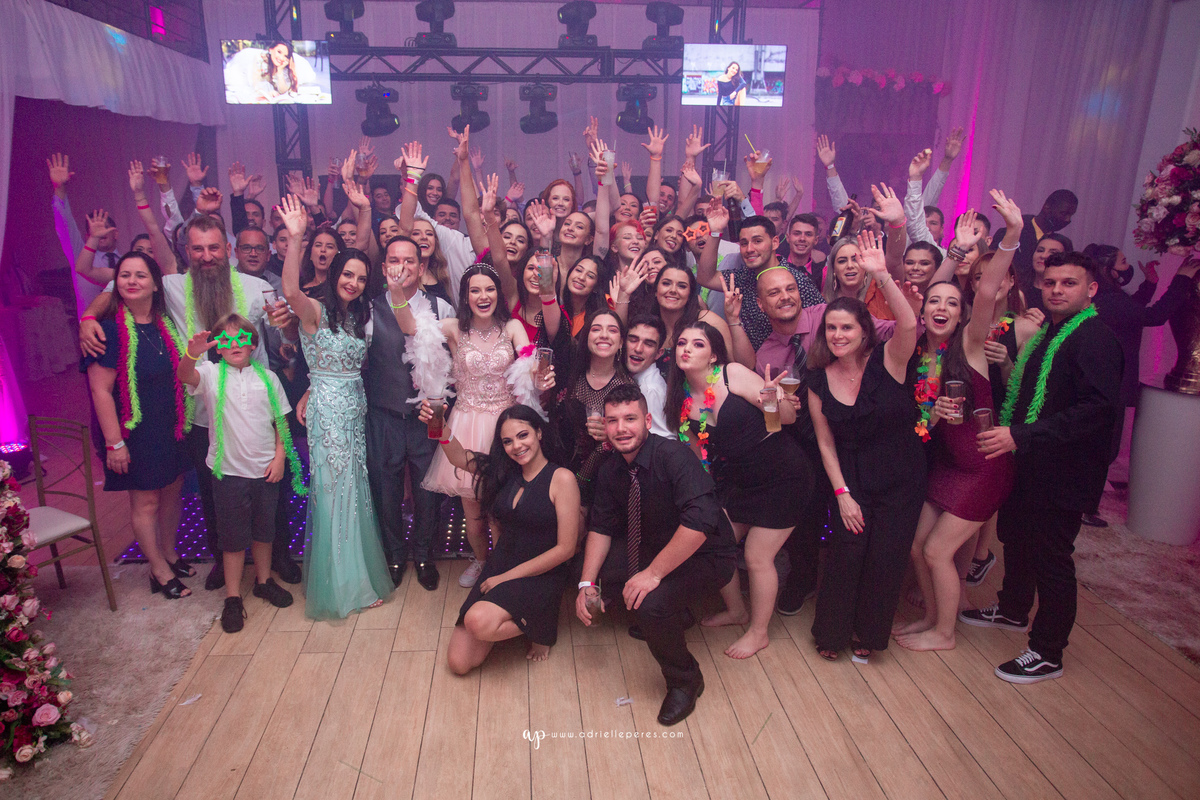 fotografia de 15, debutante, festa de 15, vestido, fotos de 15 anos, book dos 15, brinde, balada, making ok, mareblu, forquilhinhas, criciuma, ararangua