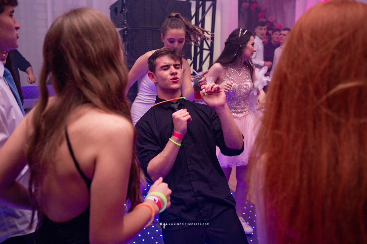 fotografia de 15, debutante, festa de 15, vestido, fotos de 15 anos, book dos 15, brinde, balada, making ok, mareblu, forquilhinhas, criciuma, ararangua