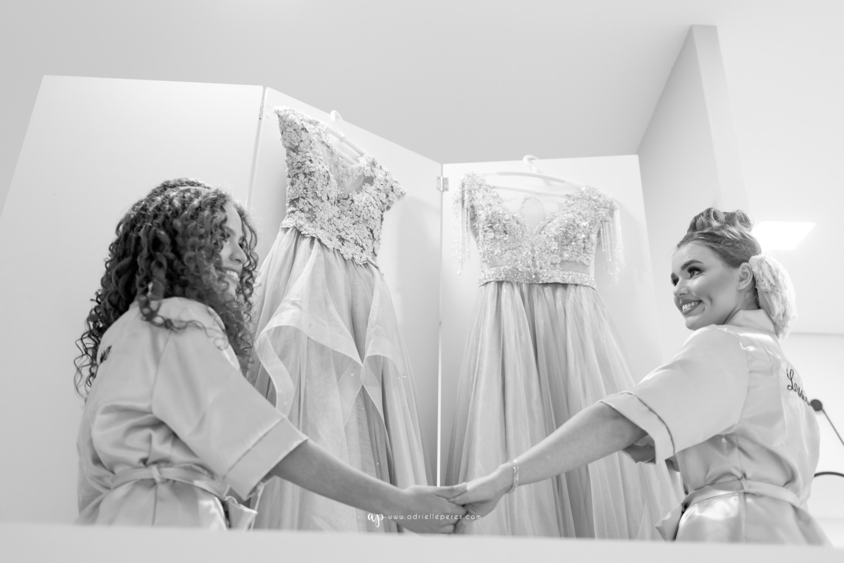 festa de irmãs gemeas, fotografia de 15, debutante, festa de 15, vestido, fotos de 15 anos, book dos 15, brinde, balada, making ok,  Centro de eventos Parque das Águas Sombrio/SC, forquilhinhas, criciuma, ararangua