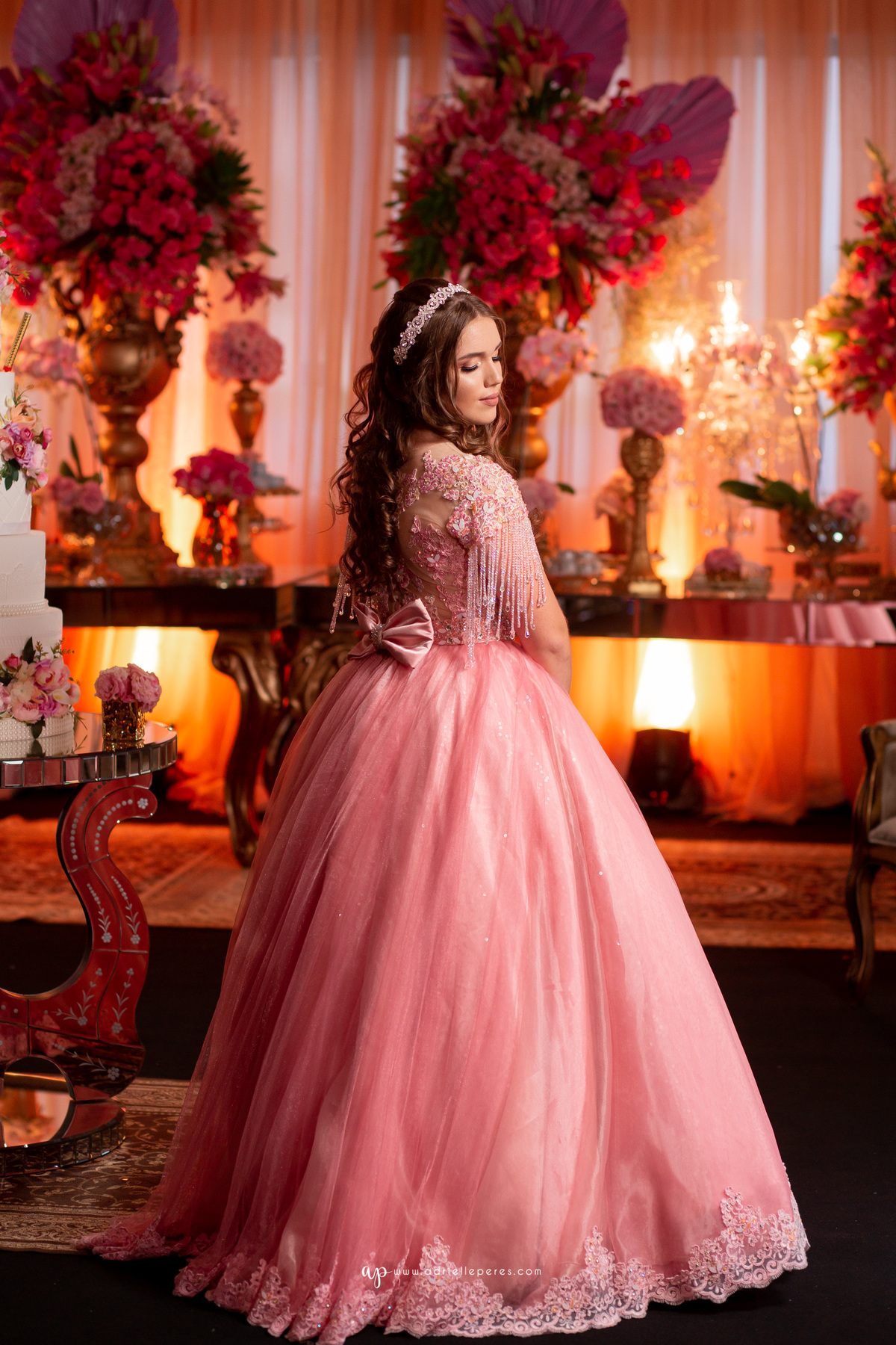 festa de irmãs gemeas, fotografia de 15, debutante, festa de 15, vestido, fotos de 15 anos, book dos 15, brinde, balada, making ok,  Centro de eventos Parque das Águas Sombrio/SC, forquilhinhas, criciuma, ararangua