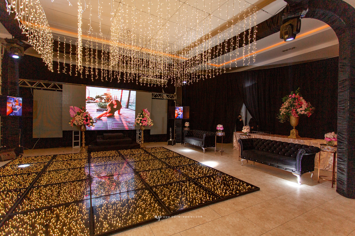 festa de irmãs gemeas, fotografia de 15, debutante, festa de 15, vestido, fotos de 15 anos, book dos 15, brinde, balada, making ok,  Centro de eventos Parque das Águas Sombrio/SC, forquilhinhas, criciuma, ararangua