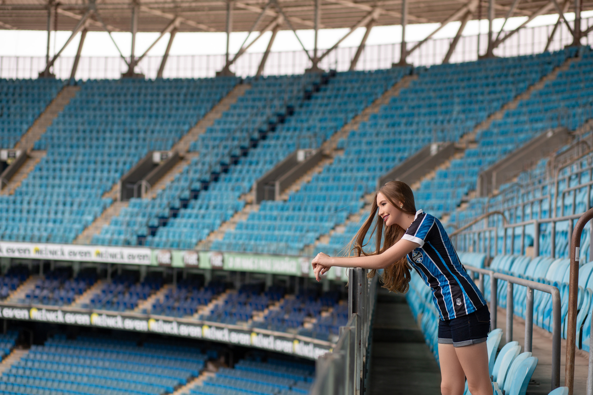 família viajaram do Paraguay aqui para o Rio Grande do Sul, book de 15 anos maravilhoso, aniversário de 15, com esse book SENSACIONAL. Serra Gaúcha, Tedesco Eco Park, São Francisco de Paula/RS. rena do Grêmio em Porto Alegre/RS. vestido, sonho, make, flor
