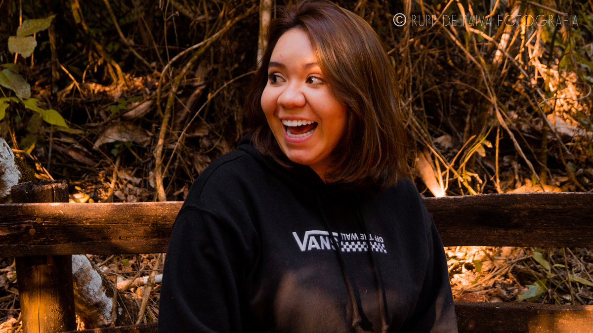 amanda rachando o bico