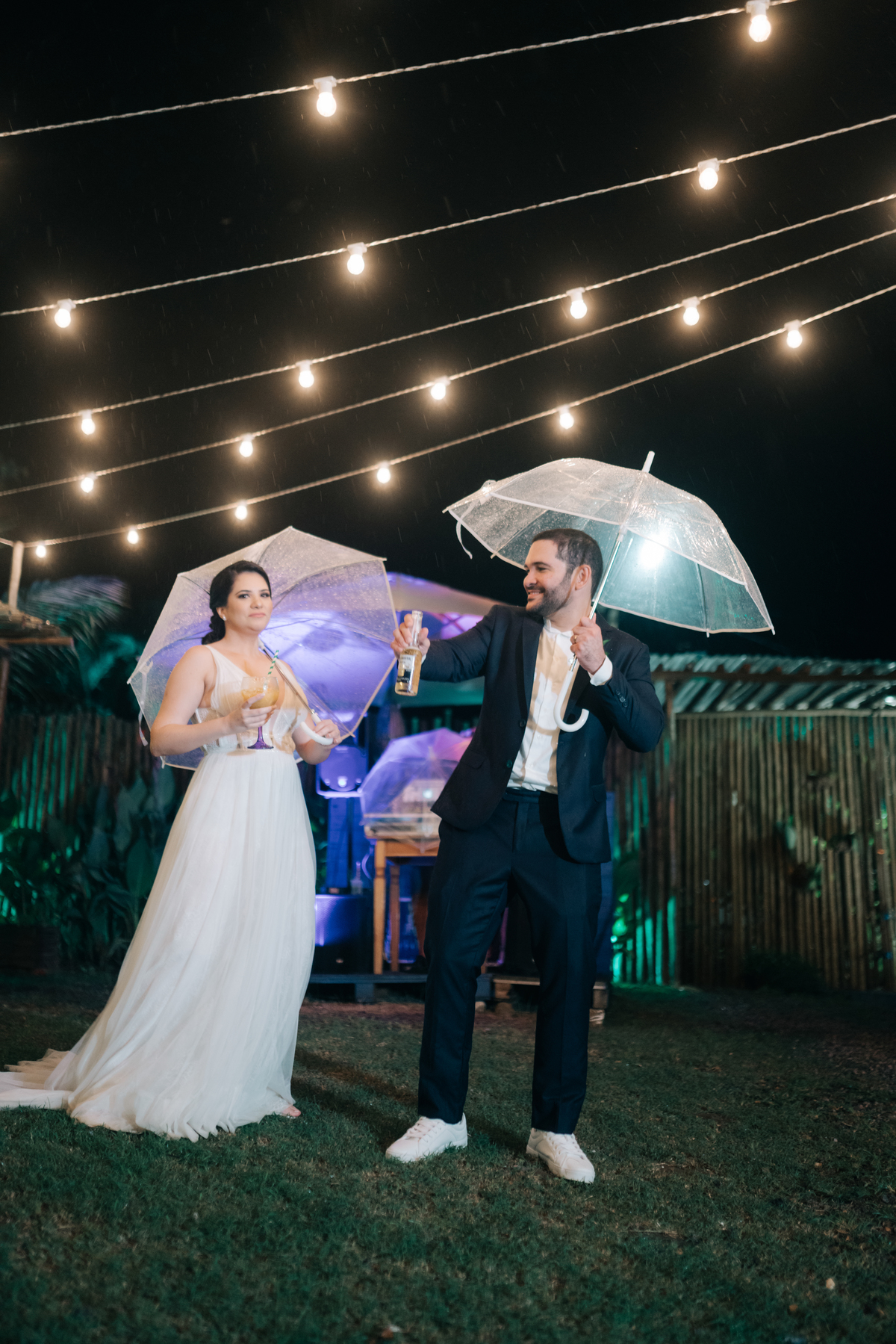 Casamento na chuva em Fernando de Noronha.