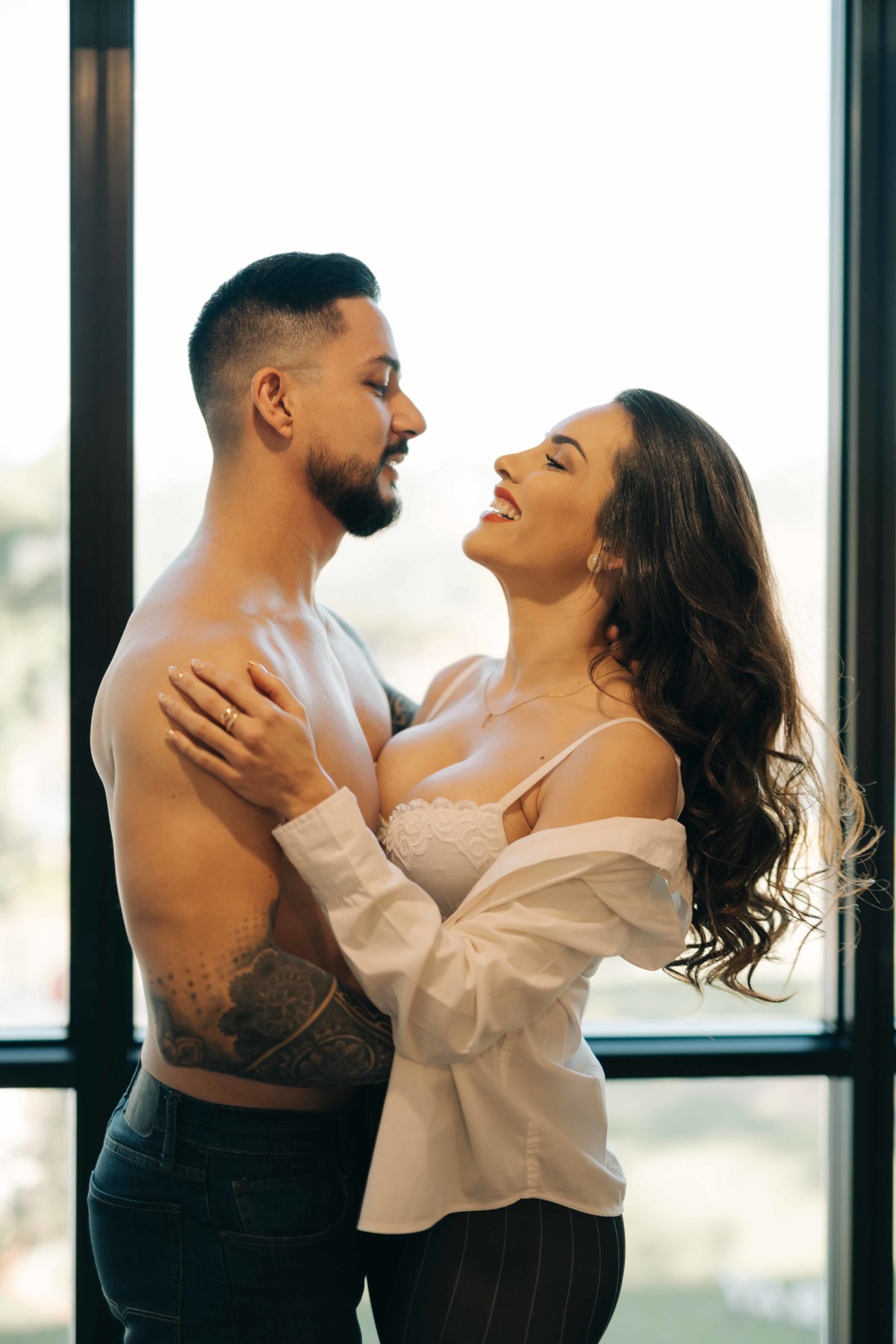 Ensaio pré casamento ousado.