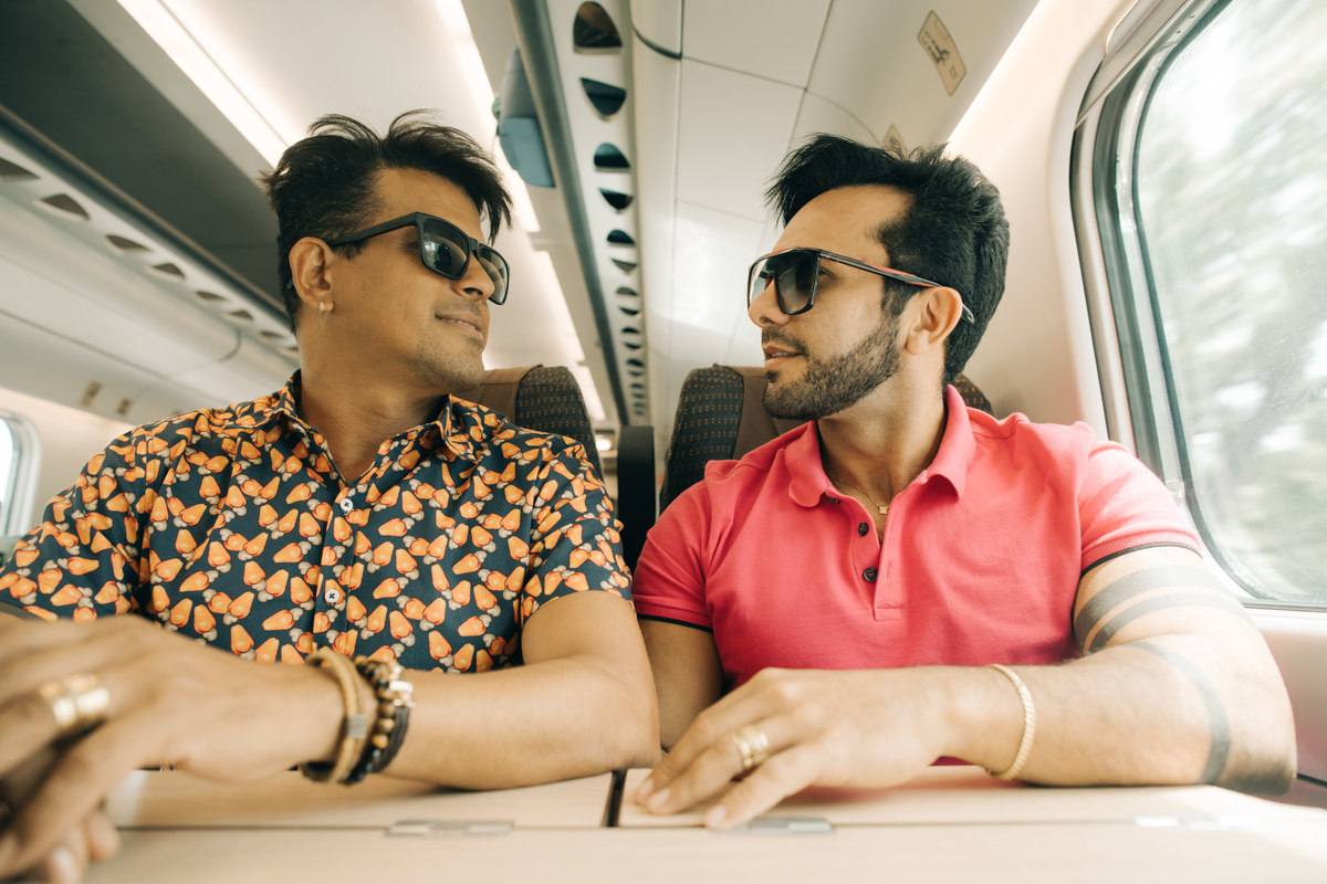 Ensaio de casal no trem.