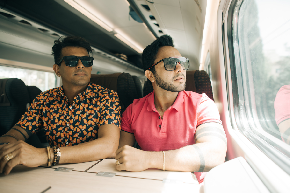 Ensaio de casal no trem.