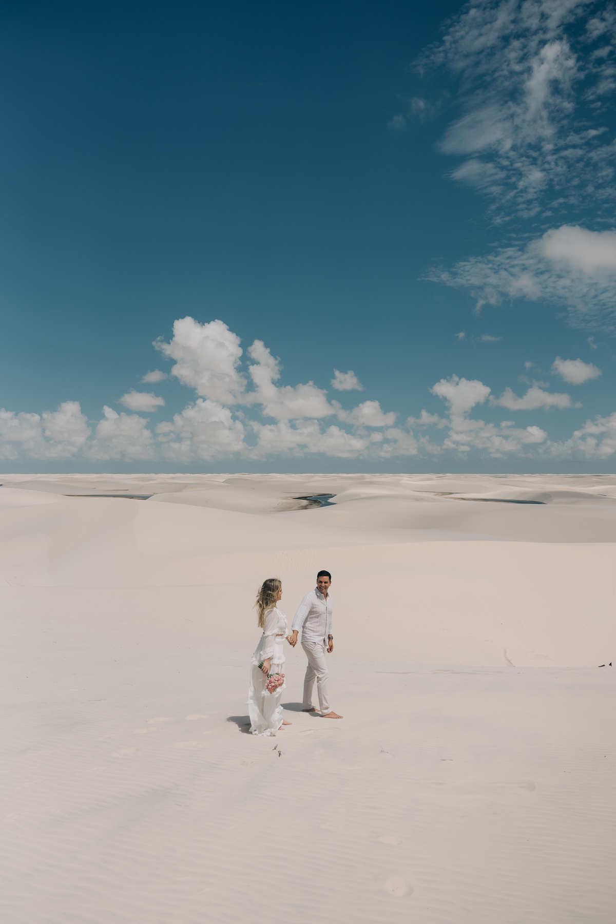 Ensaio de casal nos lençóis Maranhense.