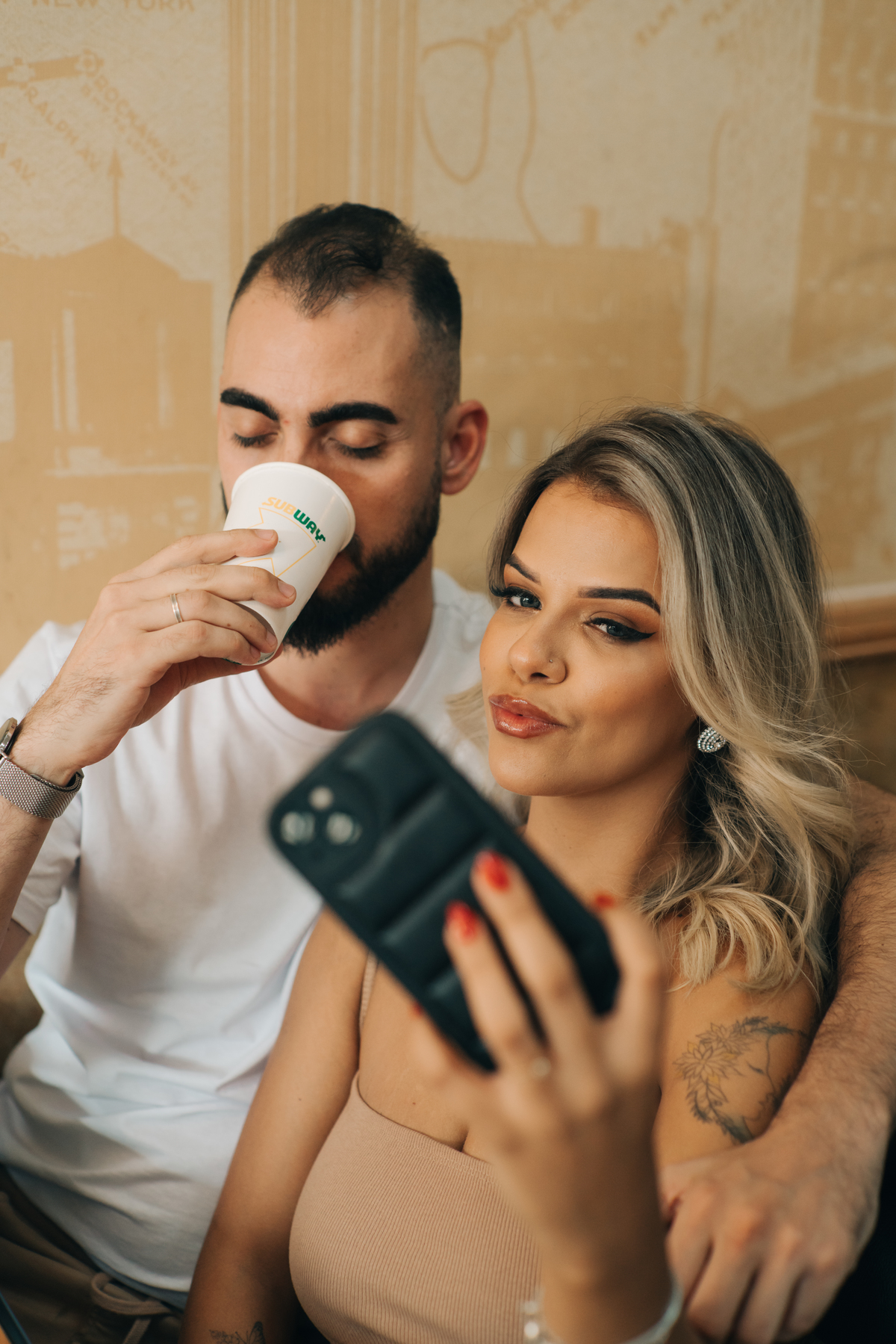 Ensaio de casal na Subway.