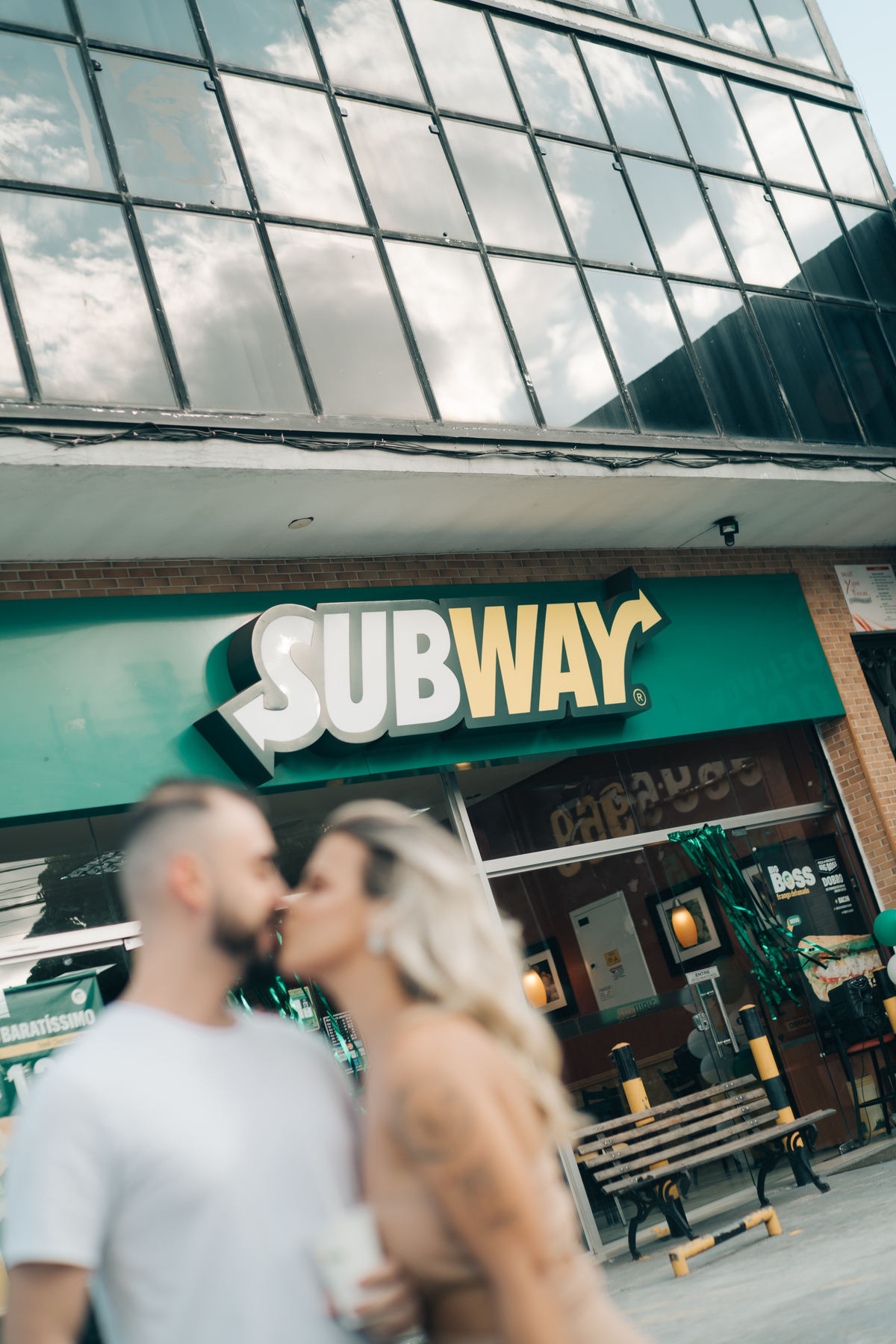 Ensaio de casal na Subway.