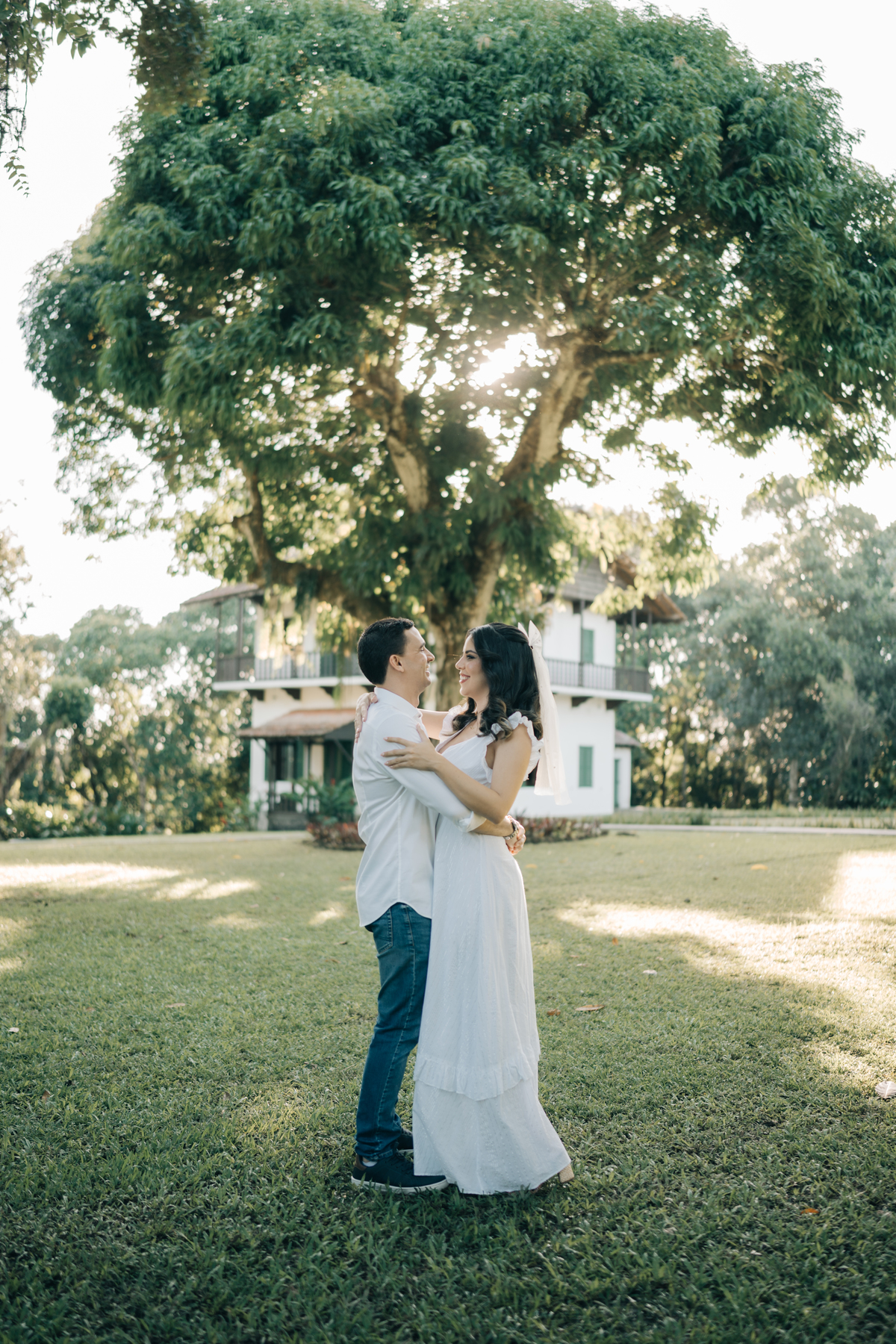 Ensaio pré casamento em aldeia.
