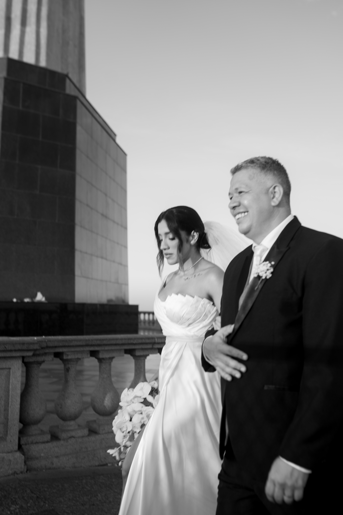 Noivo casando no cristo redentor.