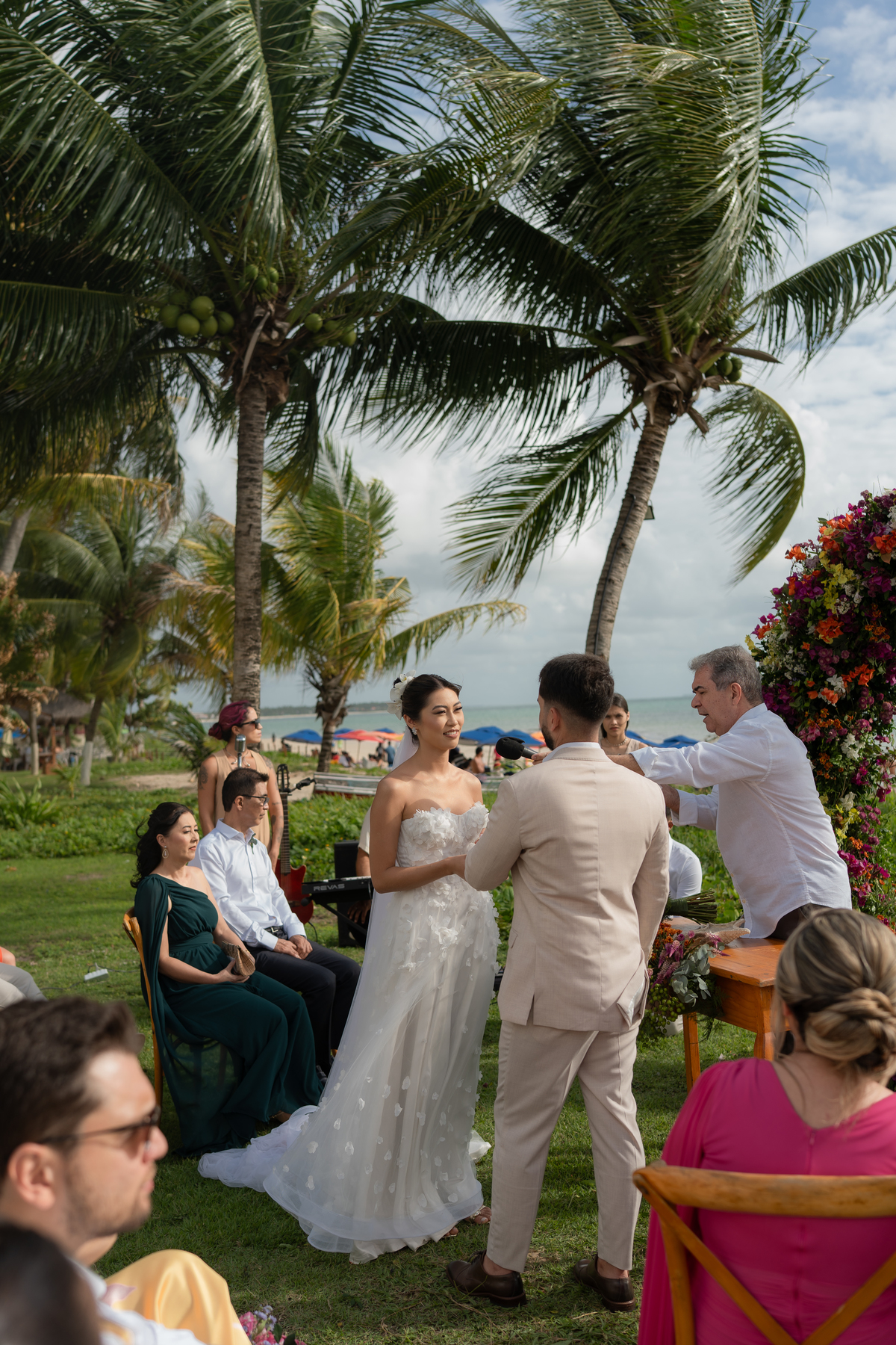 Casamento na praia de Tamandaré.