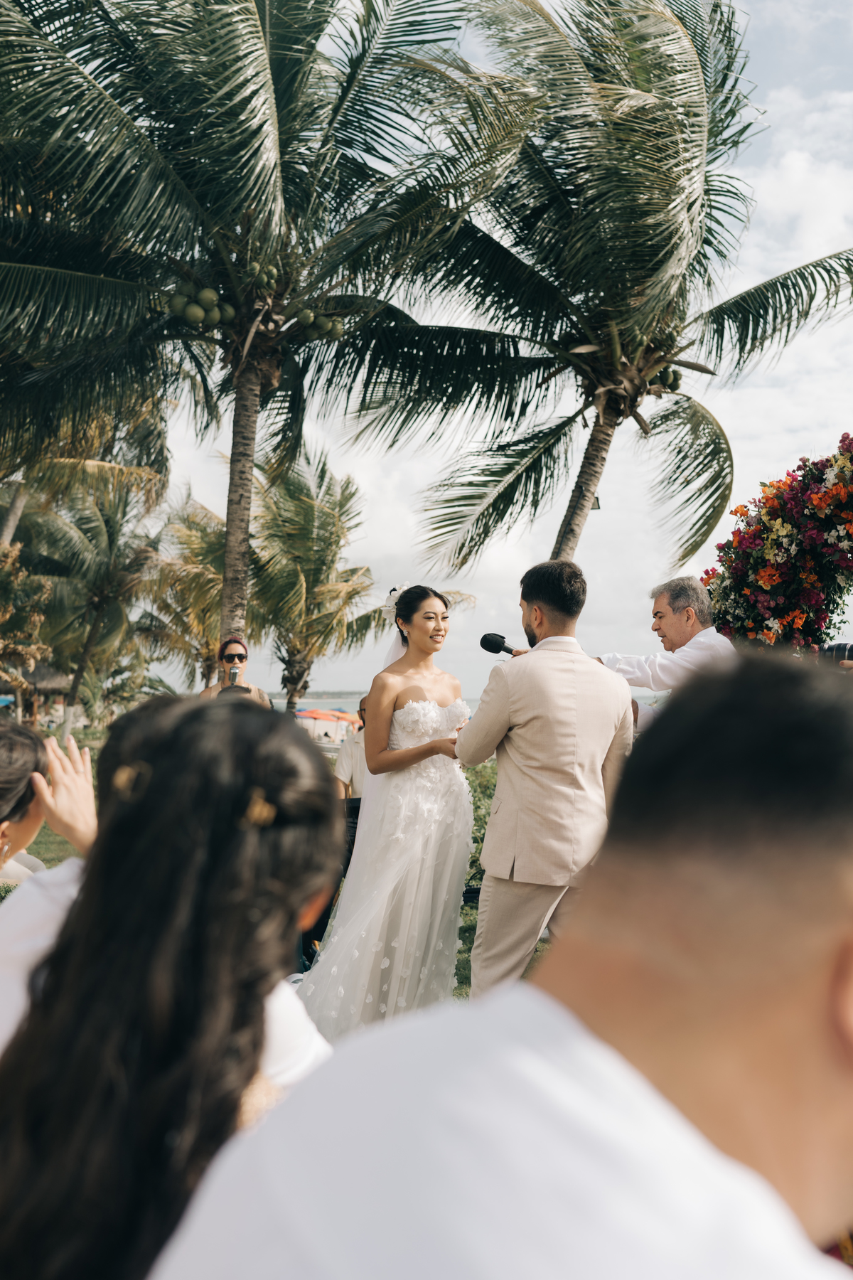 Casamento na praia de Tamandaré.