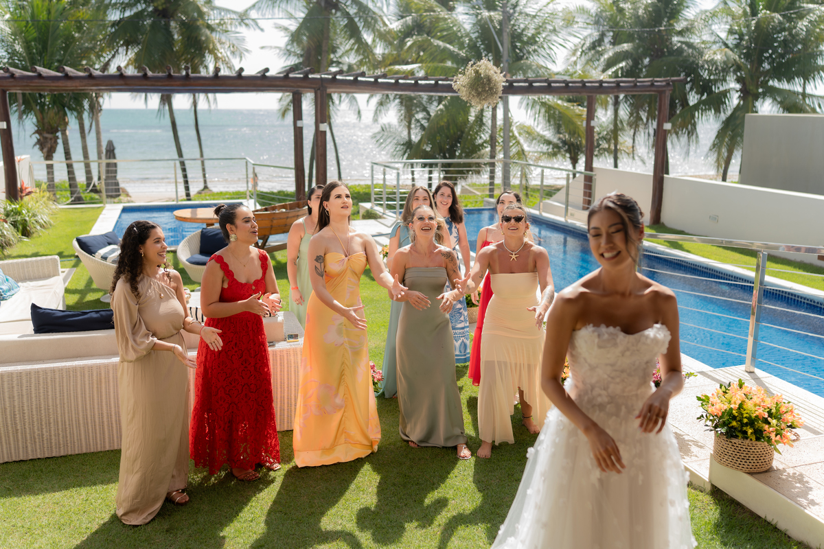 Casamento na praia de Tamandaré.