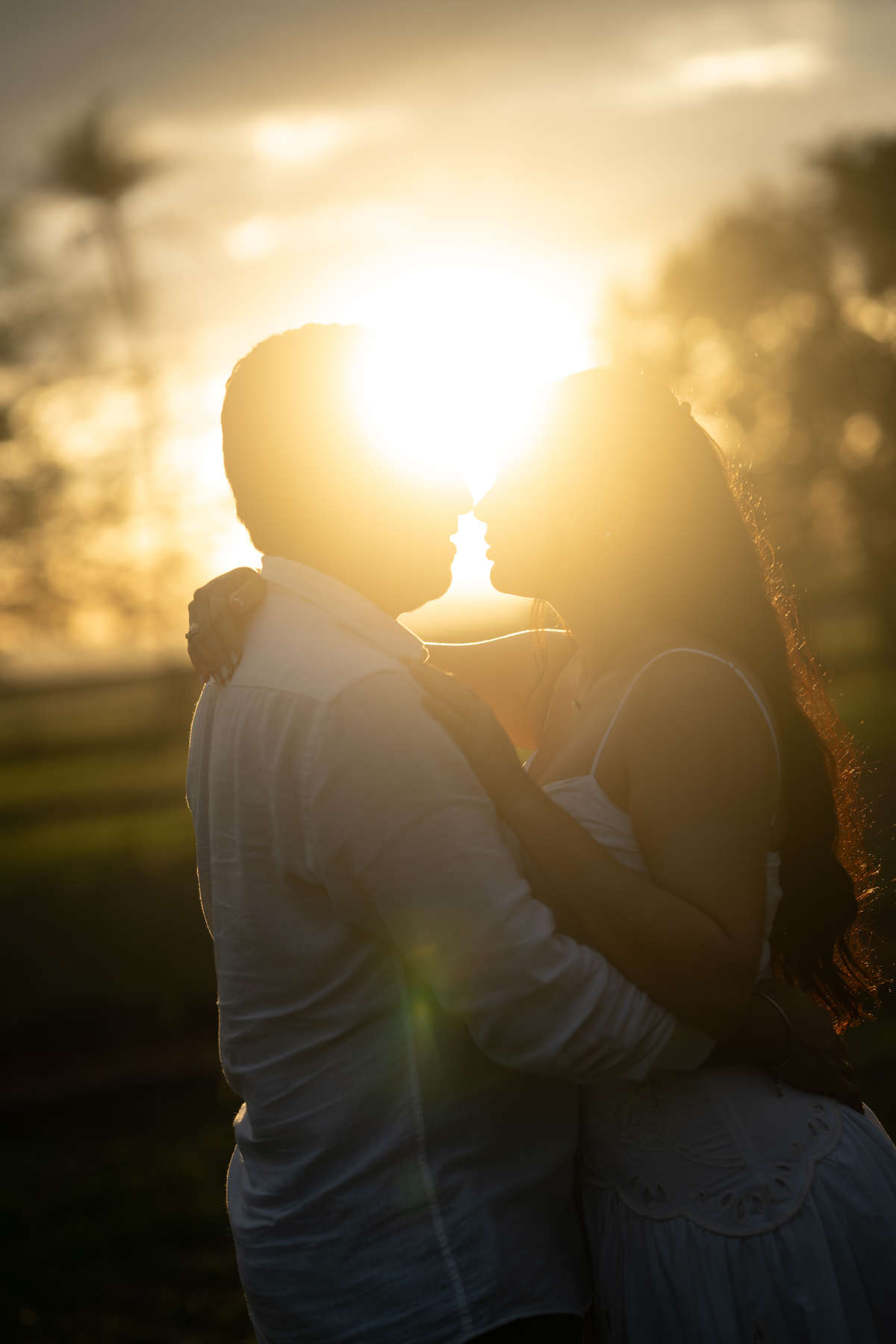 Ensaio pré wedding no por do sol.