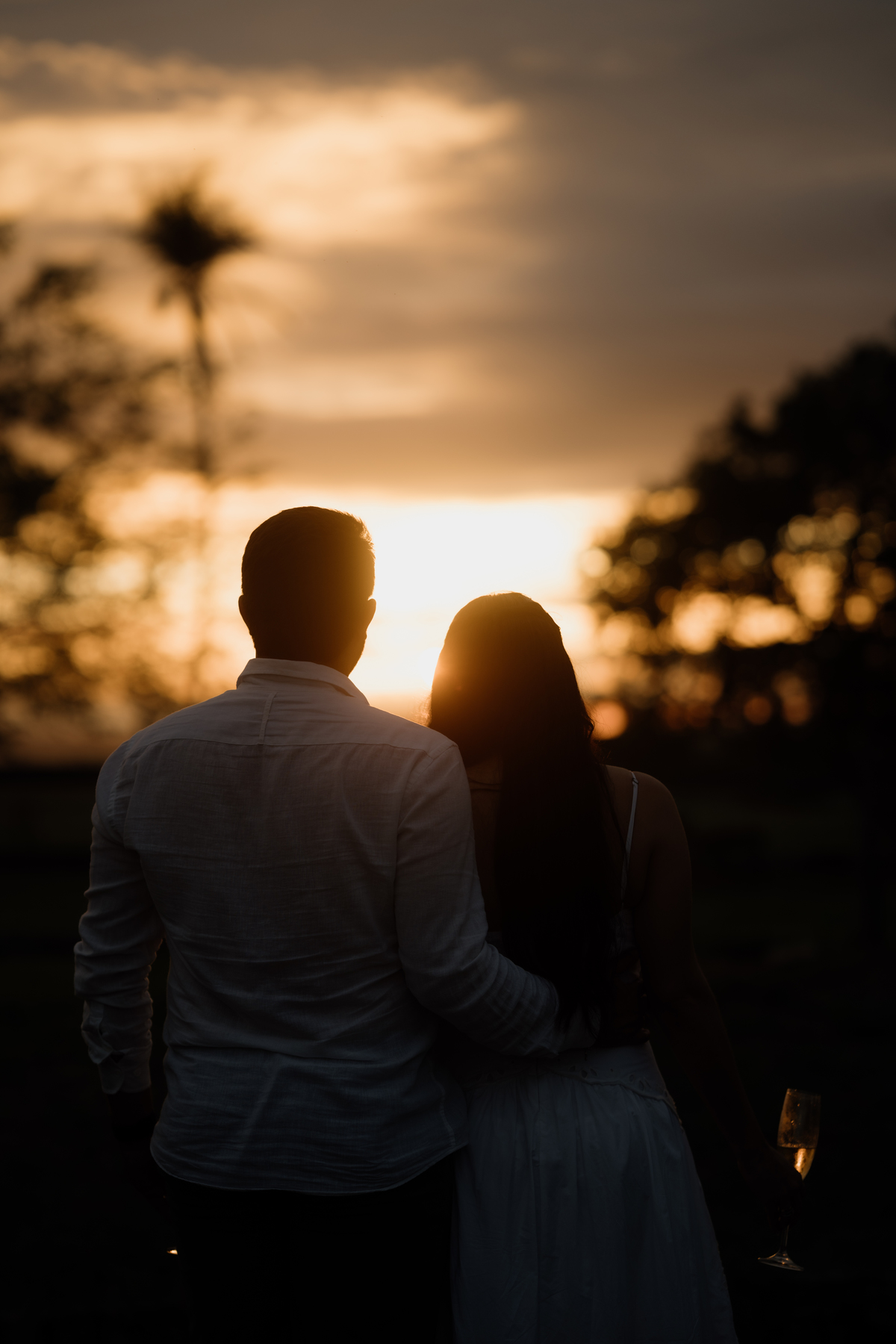 Ensaio pré wedding no por do sol.