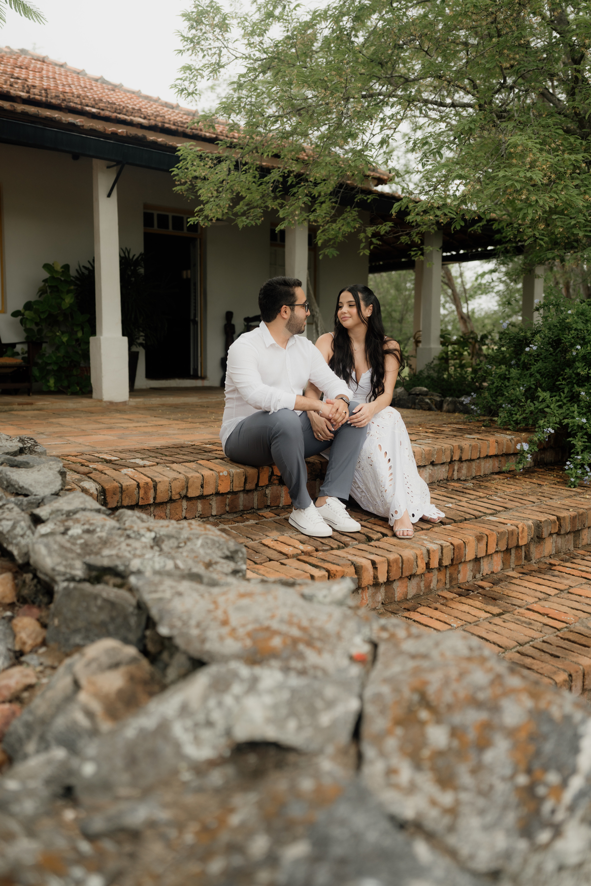 Ensaio pré wedding no por do sol.