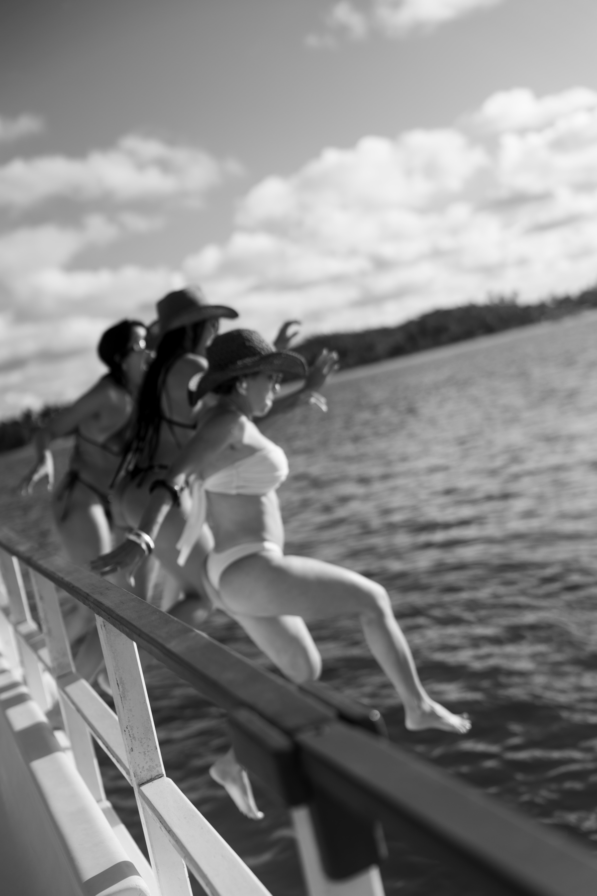 Festa no barco em Tamandaré.