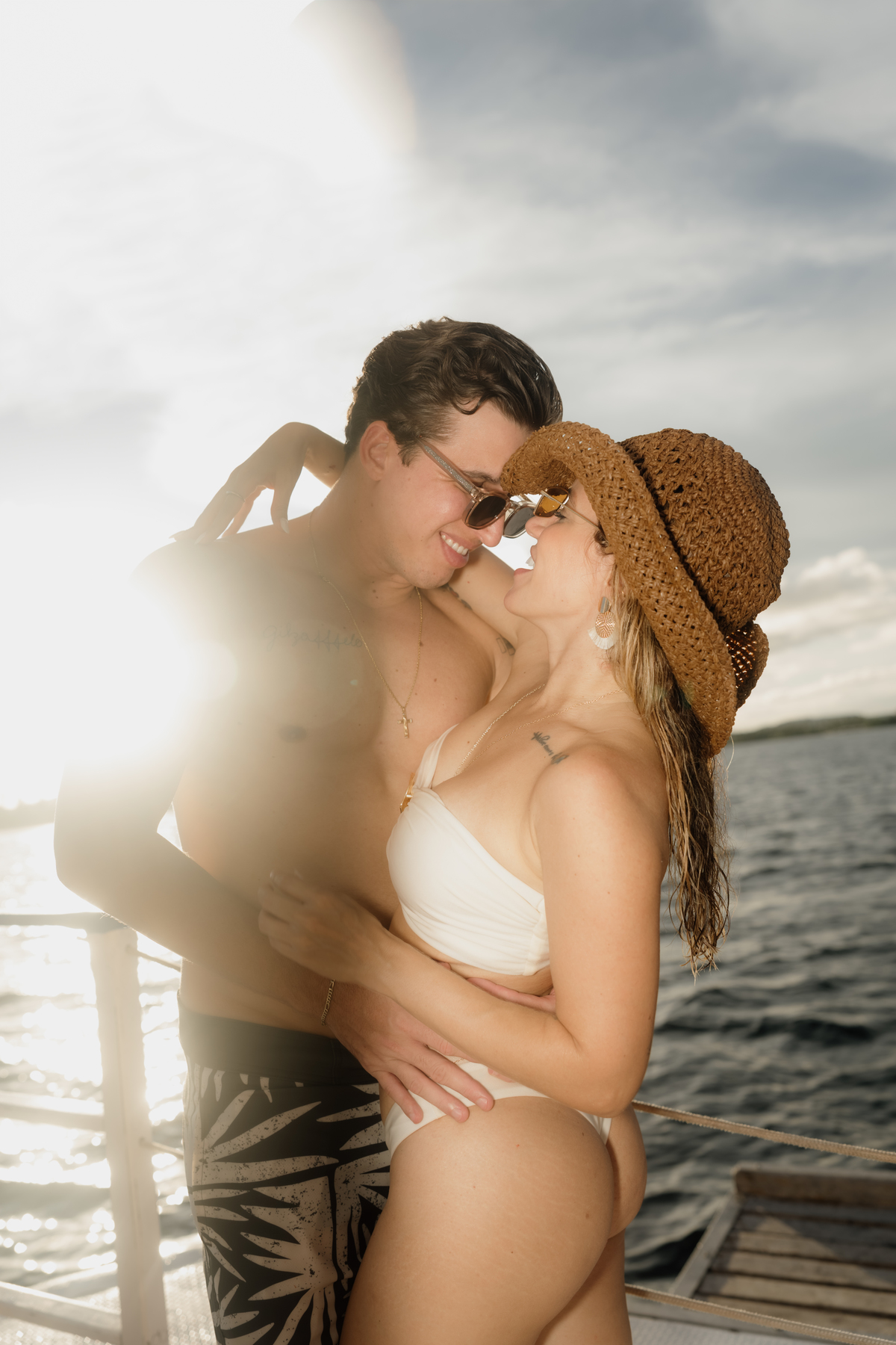 Festa no barco em Tamandaré.