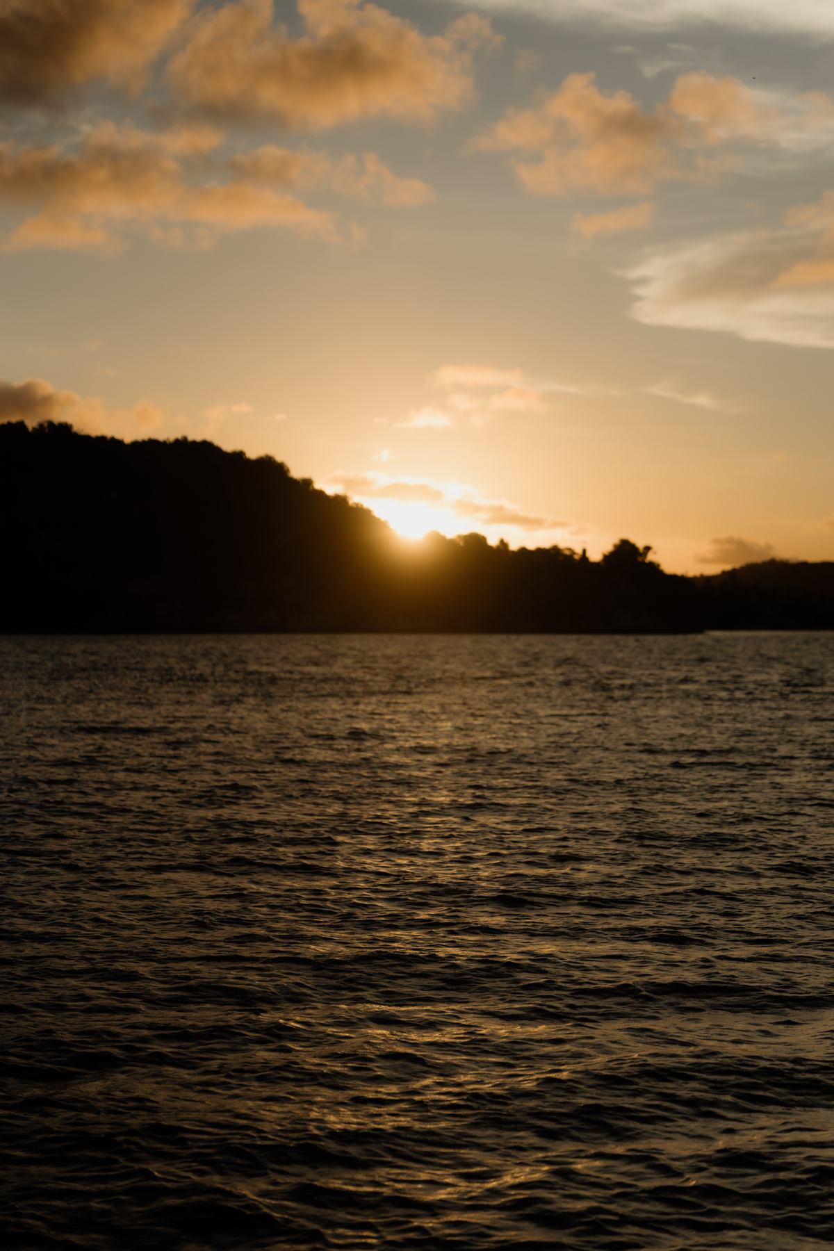 Festa no barco em Tamandaré.