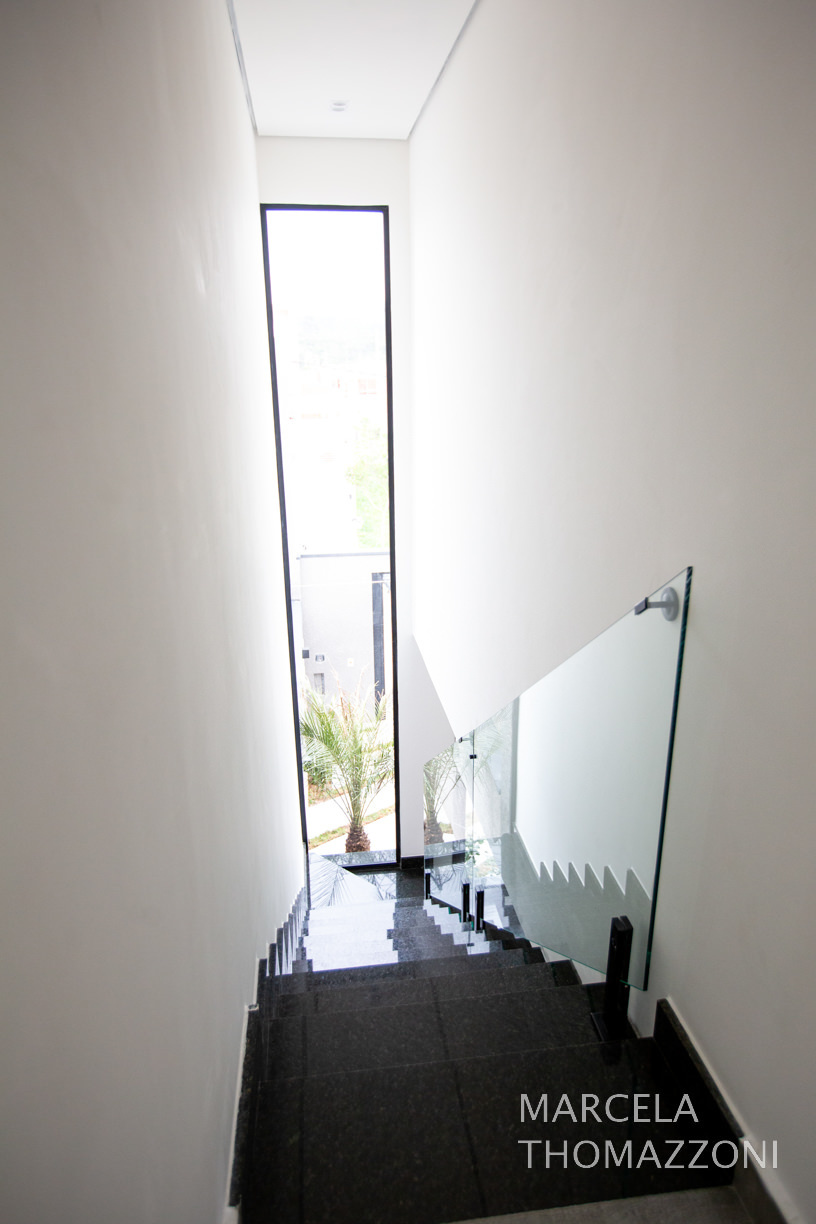 escada de vidro vista de cima