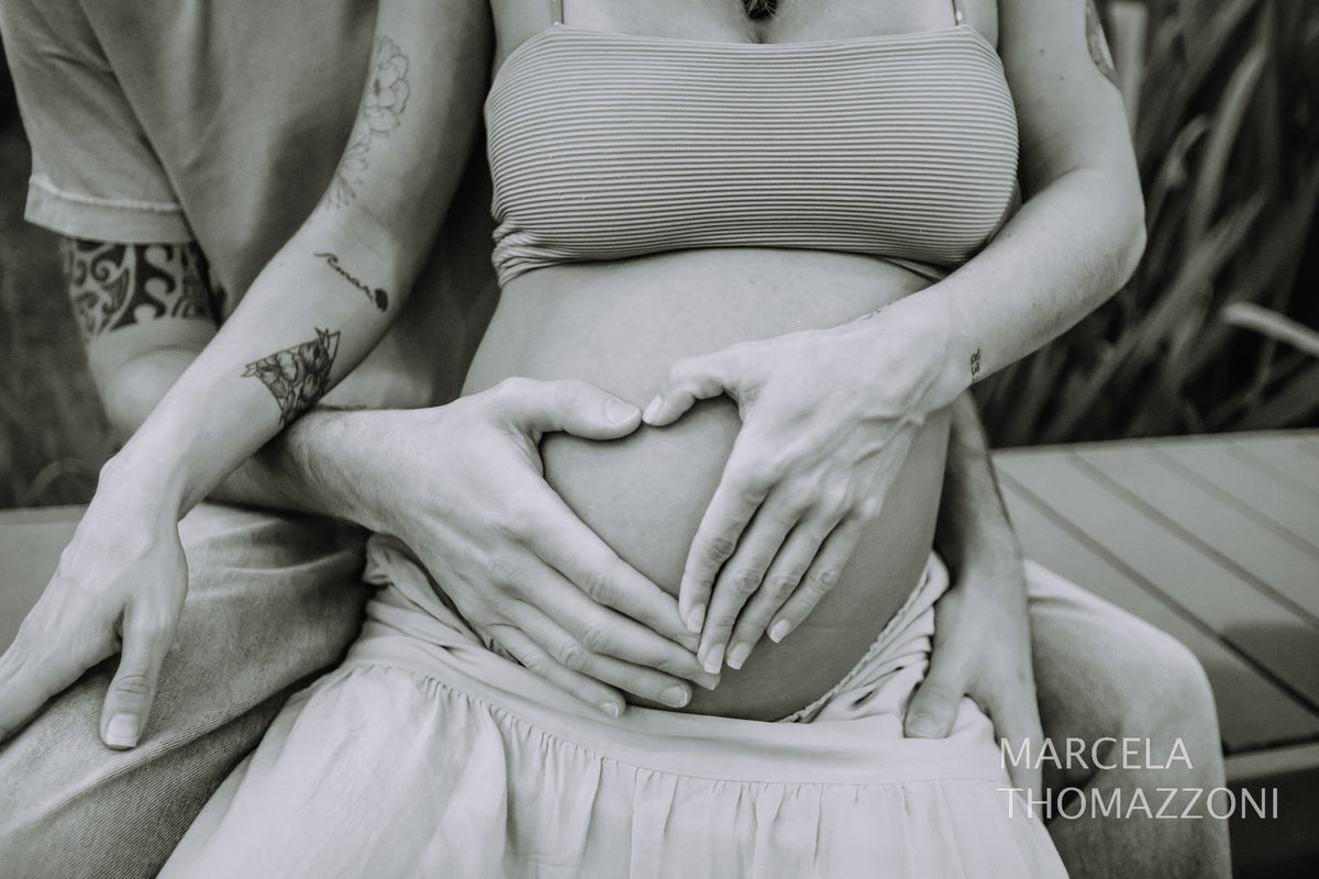 gestante preto e branco
