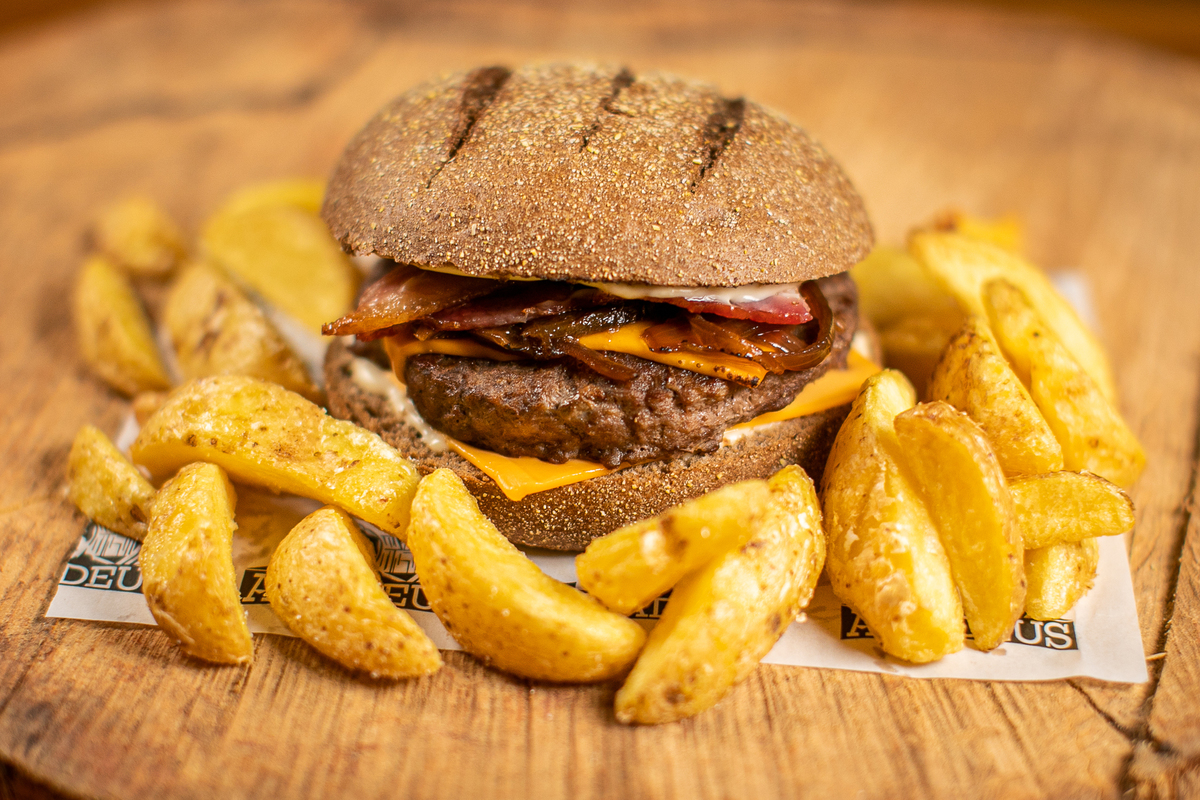 Hamburgueria Empório Amadeo