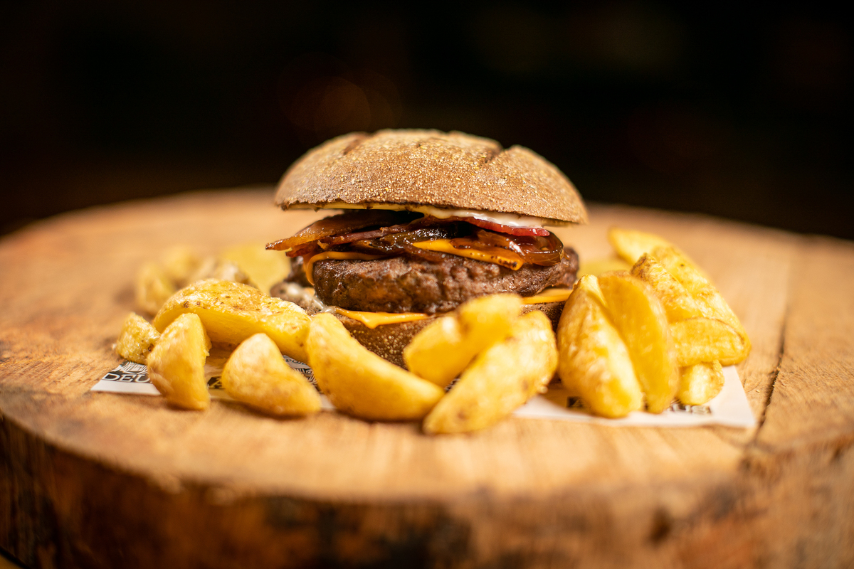 Hamburgueria Empório Amadeo