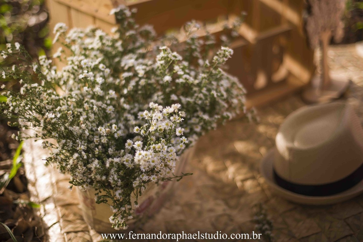 ensaio de casal no campo