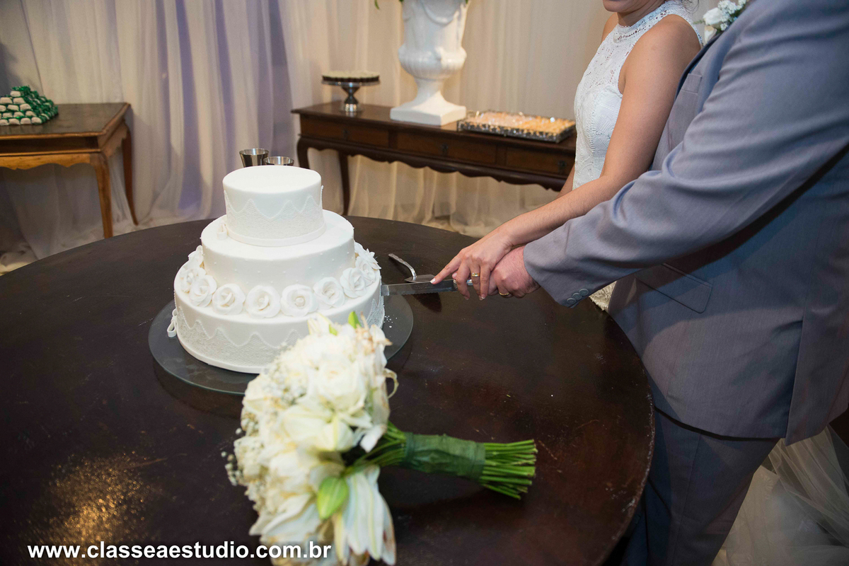 Foi lindo participar do casamento de Carlos e Fabiana.
Um casamento tão cheio de emoções e um casal muito querido.
Fizemos o making off no hotel Nobile na avenida boa viagem, a cerimonia foi realizada na linda e tradicional igreja dos