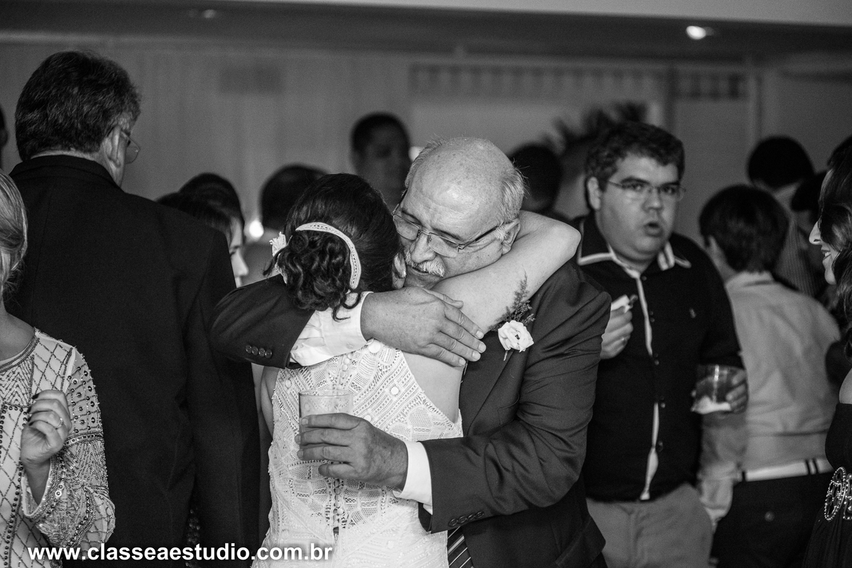 Foi lindo participar do casamento de Carlos e Fabiana.
Um casamento tão cheio de emoções e um casal muito querido.
Fizemos o making off no hotel Nobile na avenida boa viagem, a cerimonia foi realizada na linda e tradicional igreja dos