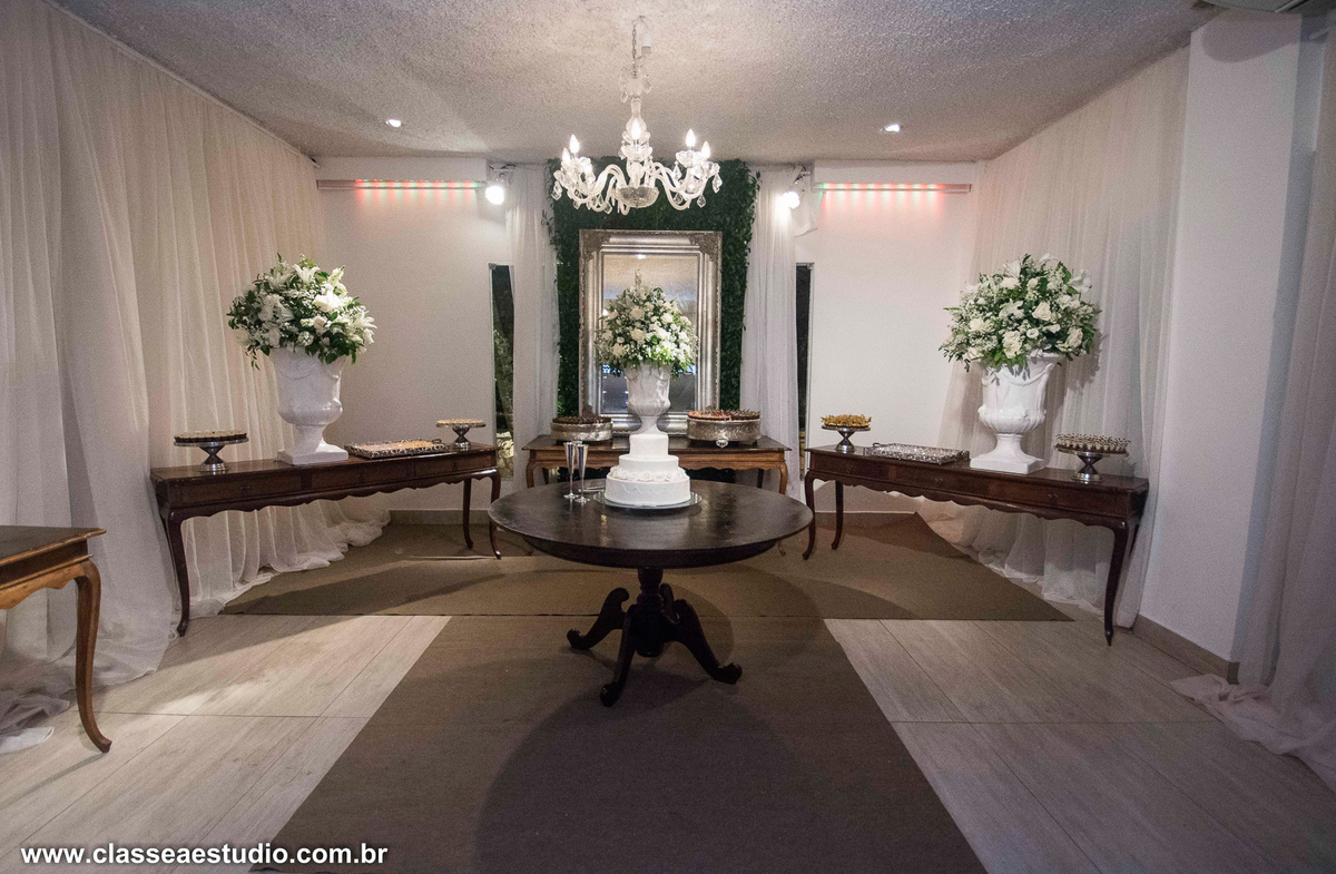 Foi lindo participar do casamento de Carlos e Fabiana.
Um casamento tão cheio de emoções e um casal muito querido.
Fizemos o making off no hotel Nobile na avenida boa viagem, a cerimonia foi realizada na linda e tradicional igreja dos