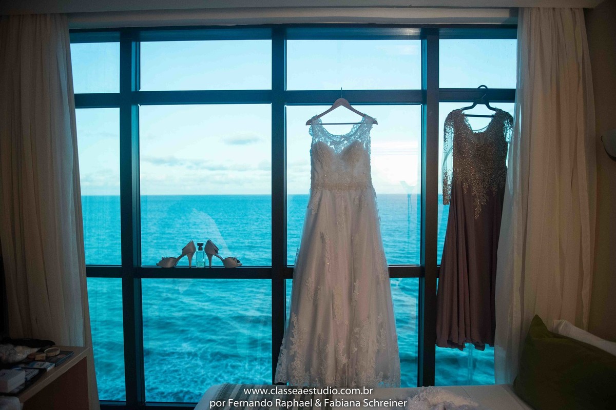 sapato e vestido de noiva