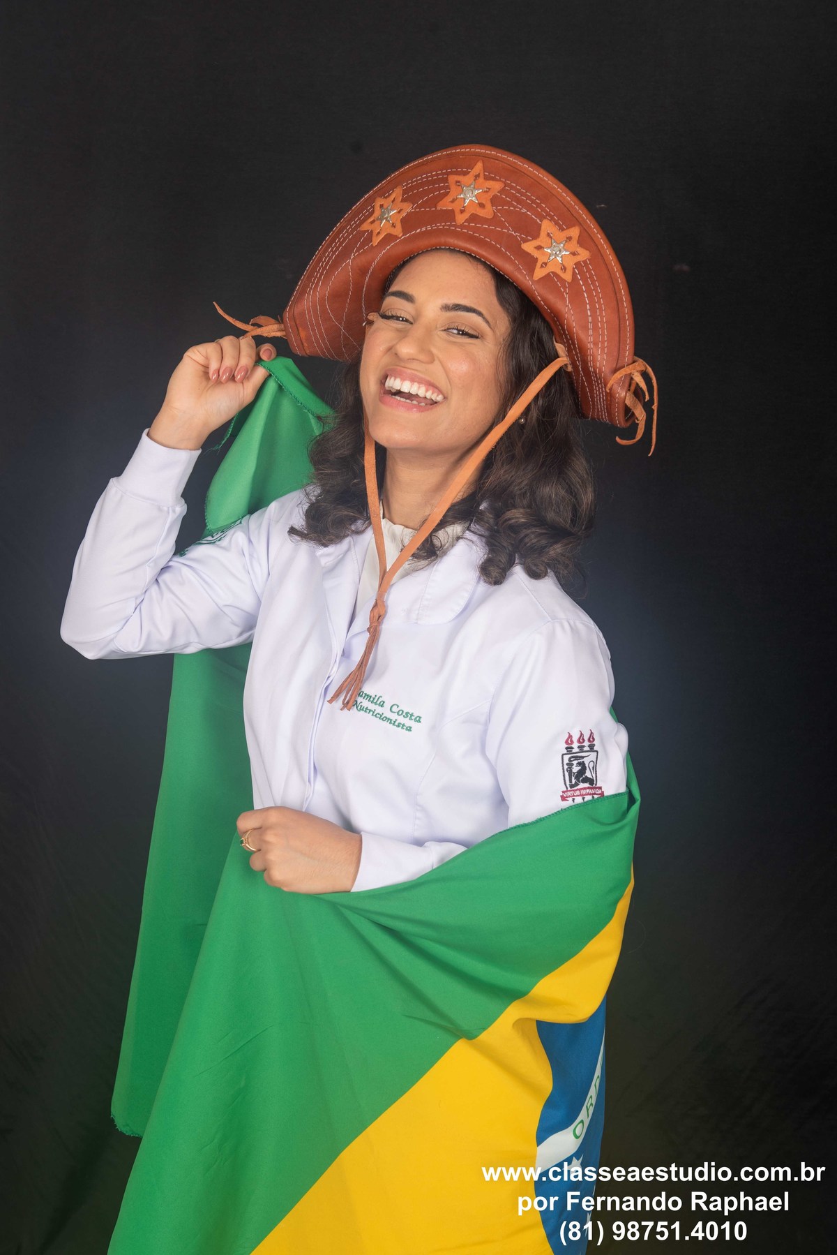 Fotos de formandos no estúdio fotográfico.