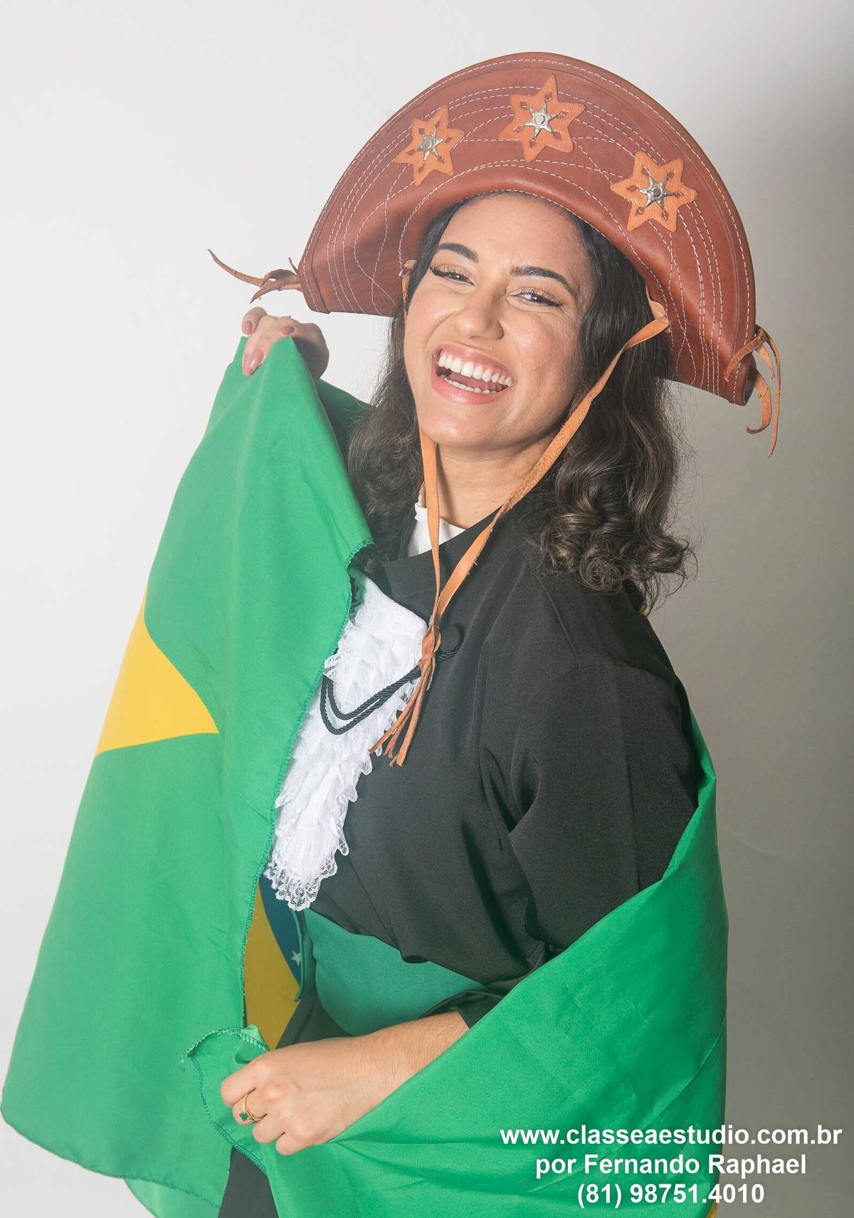 Fotos de formandos no estúdio fotográfico.