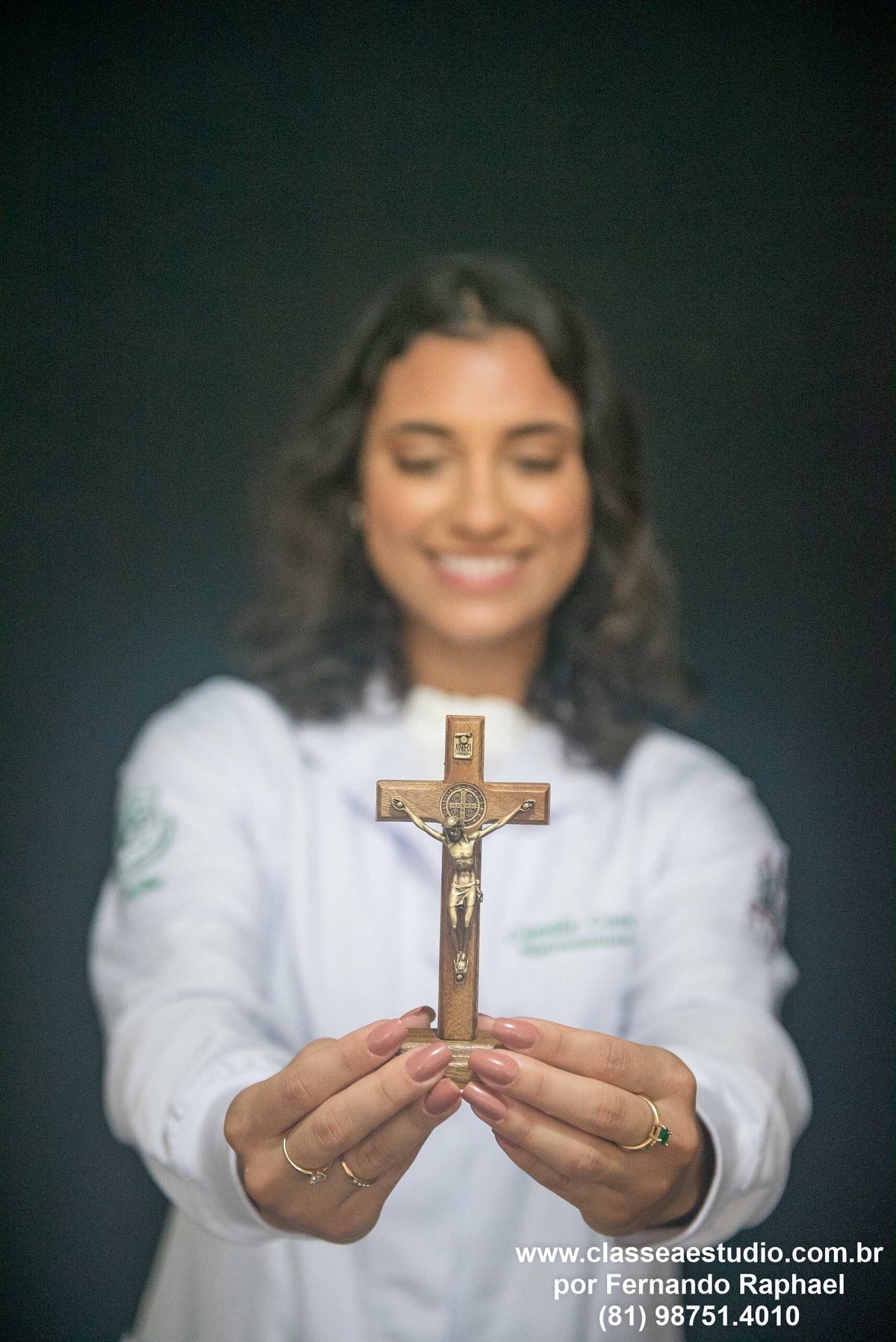 Fotos de formandos no estúdio fotográfico.
