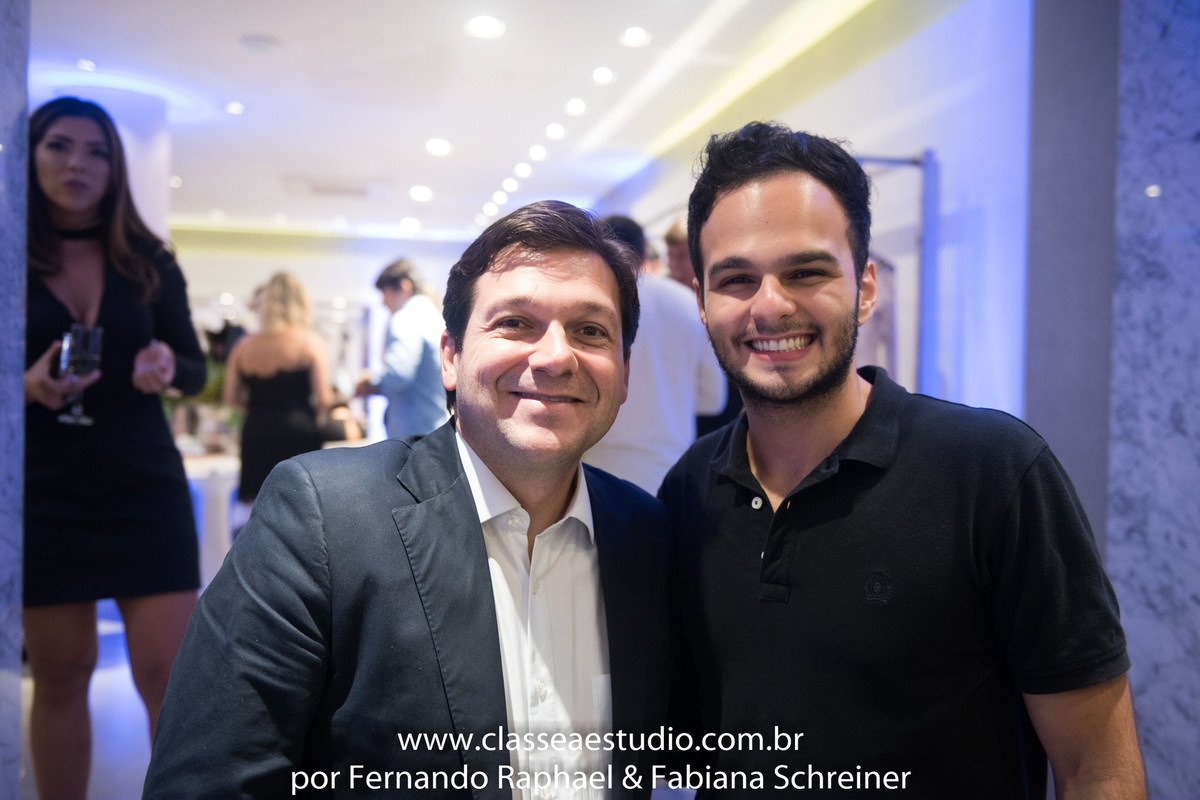 O prefeito da cidade do Recife Geraldo Julio e o top fotografo e modelo Matheus Sisnando