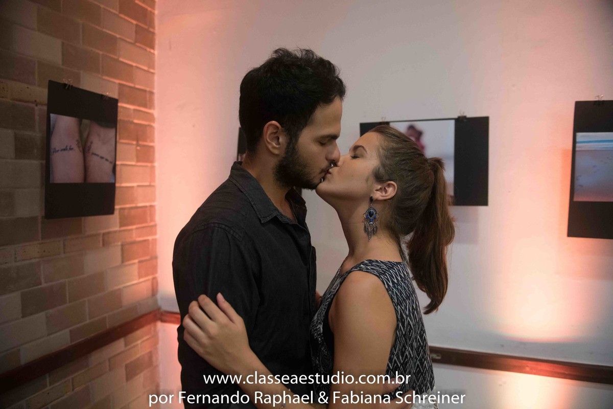 exposição fotográfica no dia dos namorados na livraria saraiva